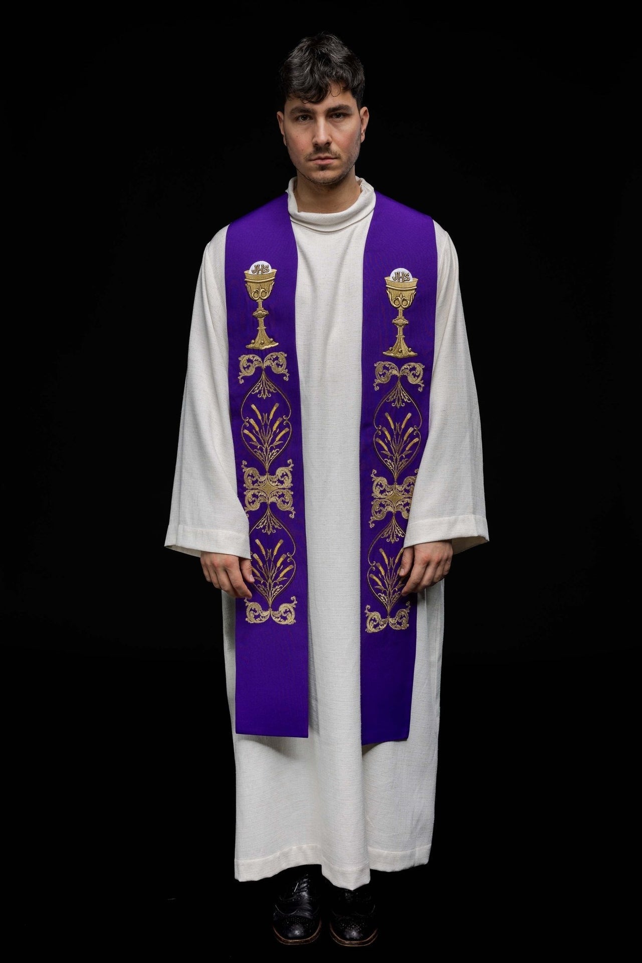 Stuła Kapłańska Fioletowa Kielich IHS - Haftowana Liturgiczna - SZATYLITURGICZNE.PL