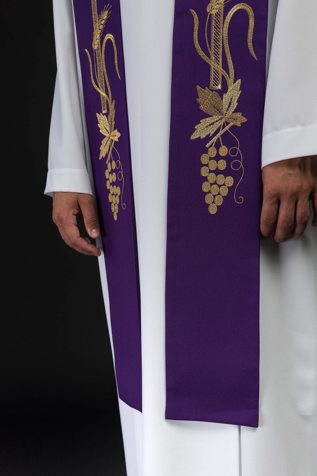 Stuła Kapłańska Fioletowa z Haftem Alfa i Omega - Elegancka - SZATYLITURGICZNE.PL