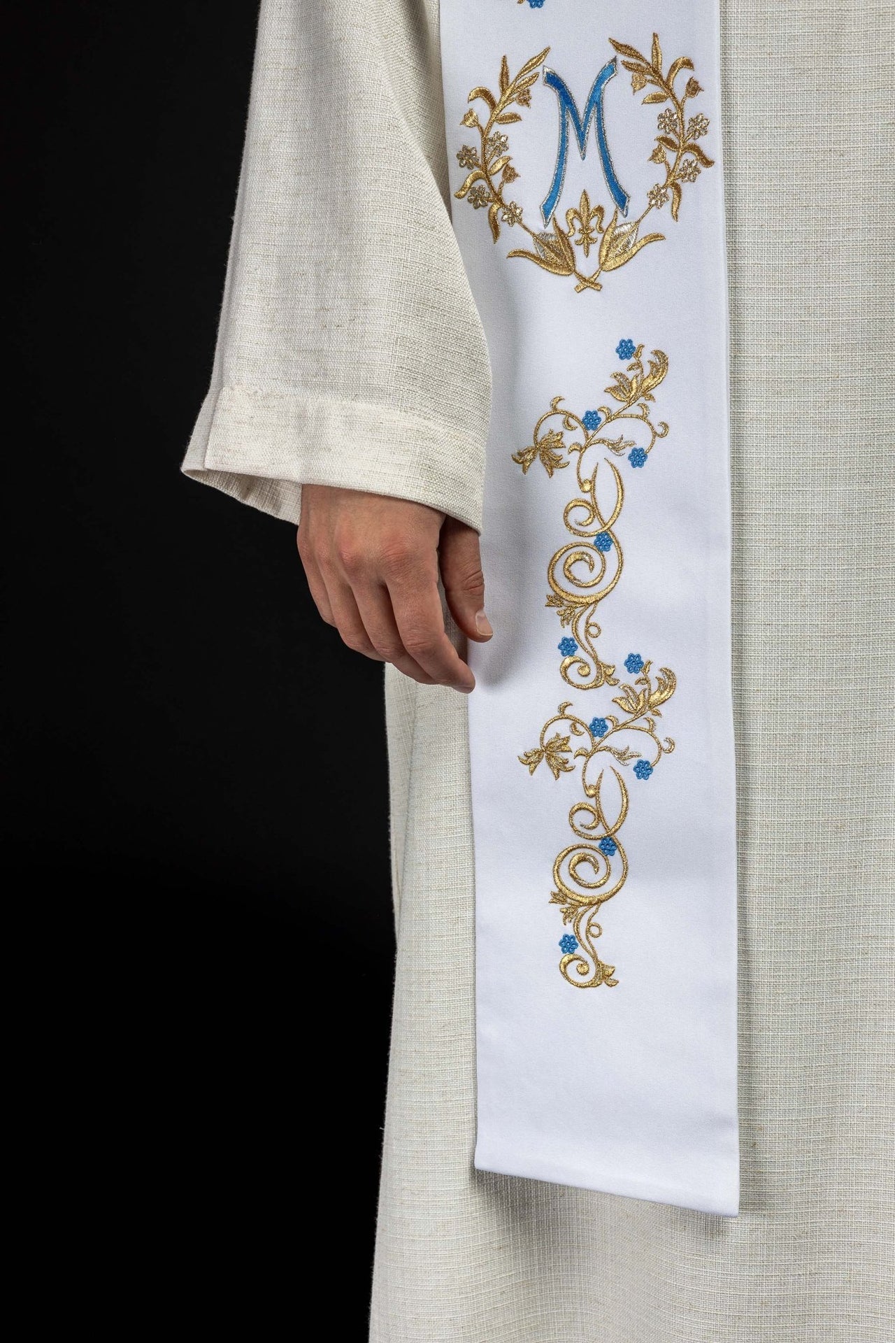 Stuła Kapłańska Maryjna Biała Haftowana - Polska Produkcja - SZATYLITURGICZNE.PL
