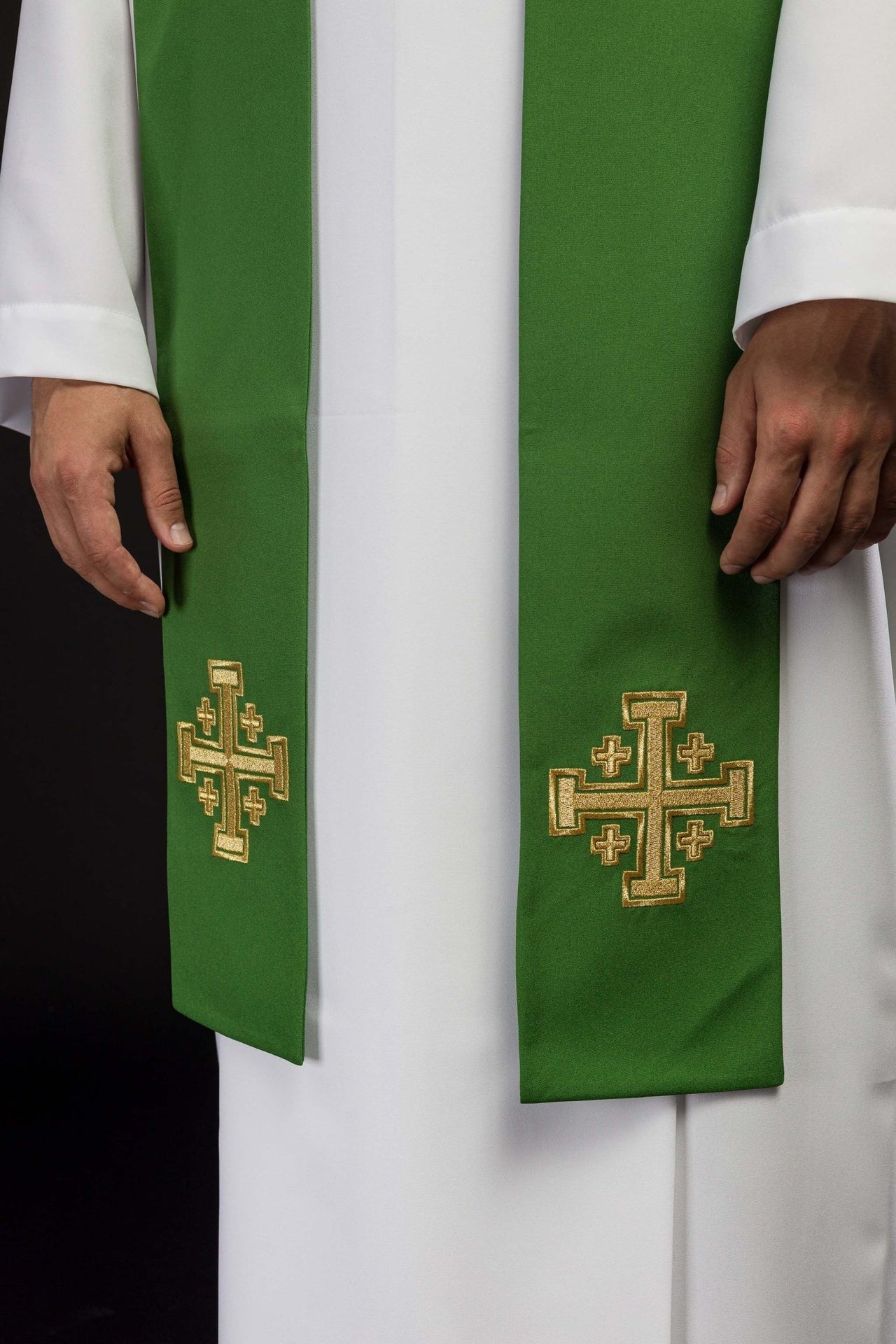 Stuła Kapłańska Zielona Haftowana Krzyżem Jerozolimskim - SZATYLITURGICZNE.PL