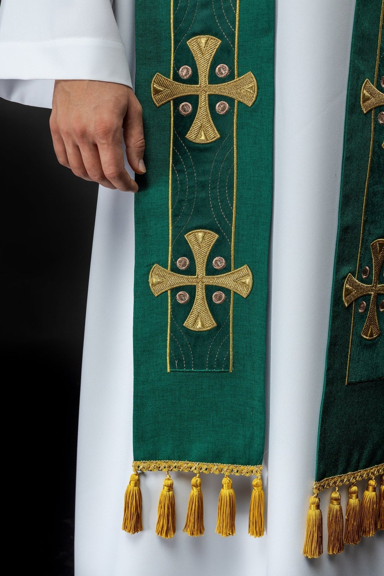 Stuła Kapłańska Zielona Haftowana w Krzyże - Elegancka Liturgia - SZATYLITURGICZNE.PL