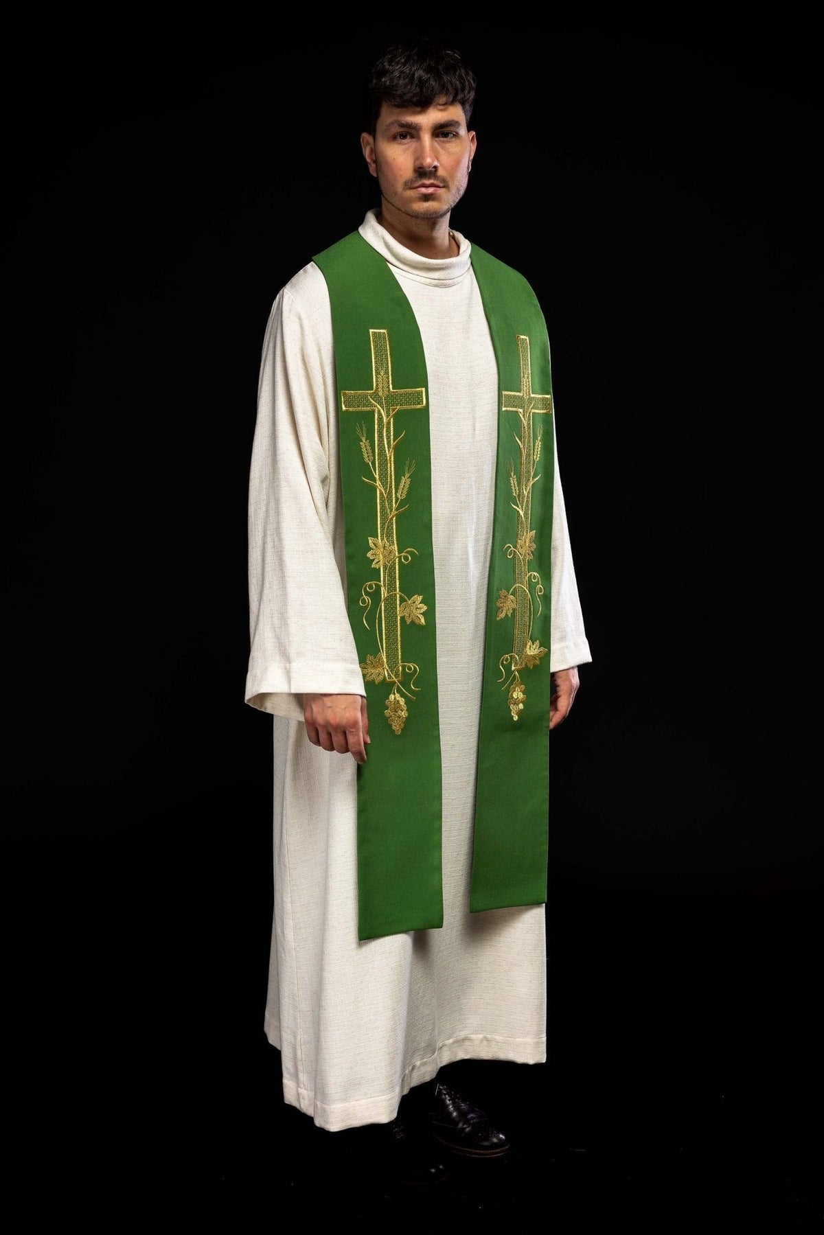 Stuła Kapłańska Zielona z Haftowanym Krzyżem - Elegancka Liturgia - SZATYLITURGICZNE.PL