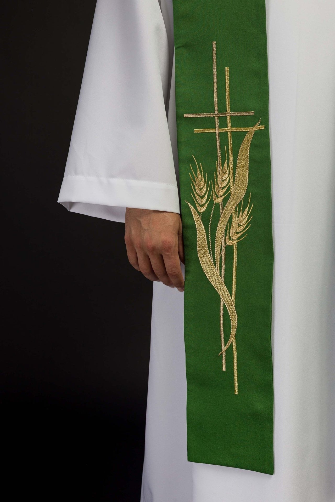 Stuła Kapłańska Zielona z Haftowanym Krzyżem i Kłosami - SZATYLITURGICZNE.PL