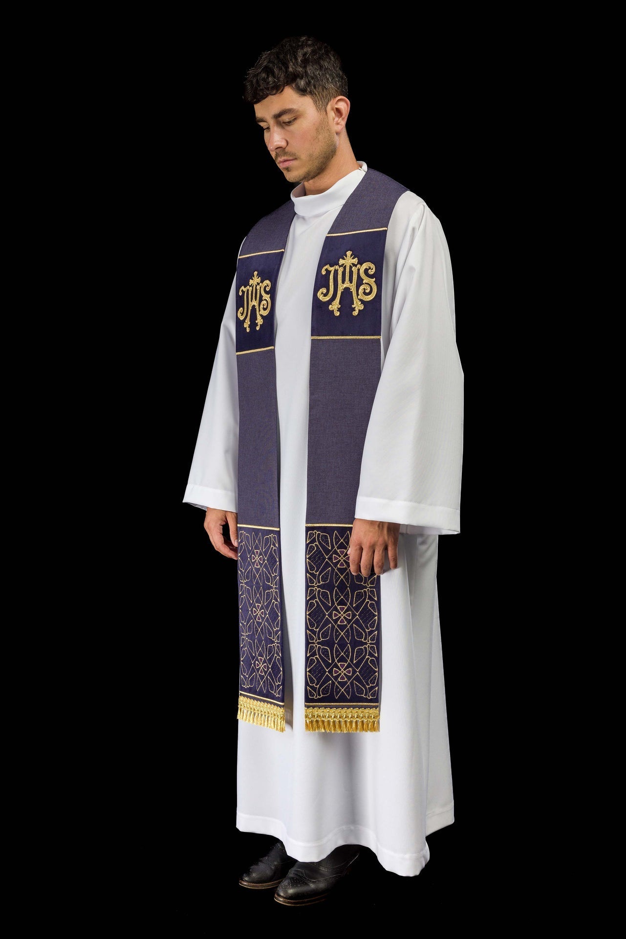 Stuła Liturgiczna Aksamitna IHS Fioletowa - Bogaty Haft - SZATYLITURGICZNE.PL