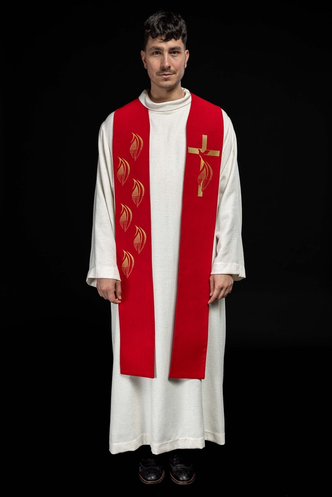 Stuła Liturgiczna Czerwona Haftowana - Duch Święty, Krzyż, Ogień - SZATYLITURGICZNE.PL