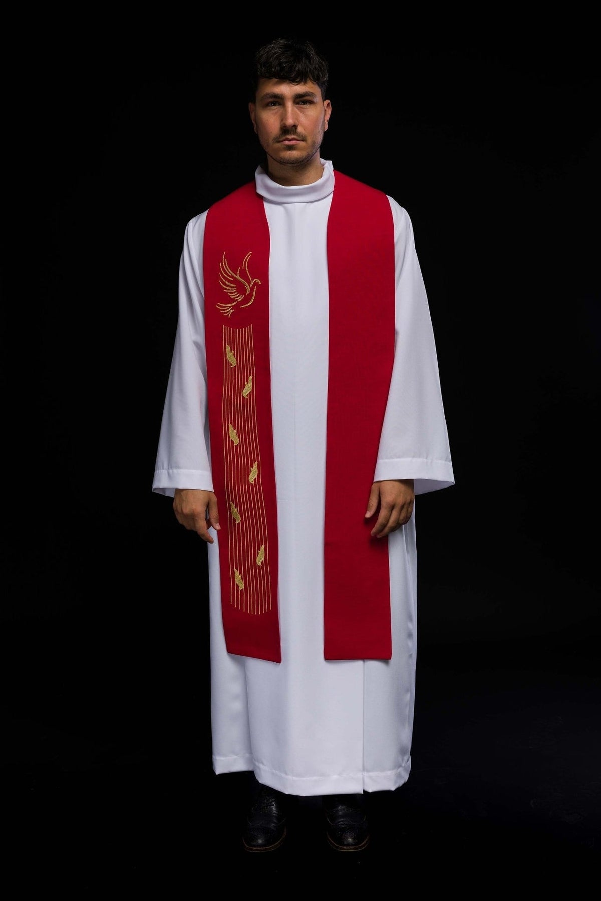 Stuła Liturgiczna Czerwona z Haftem Ducha Świętego - SZATYLITURGICZNE.PL