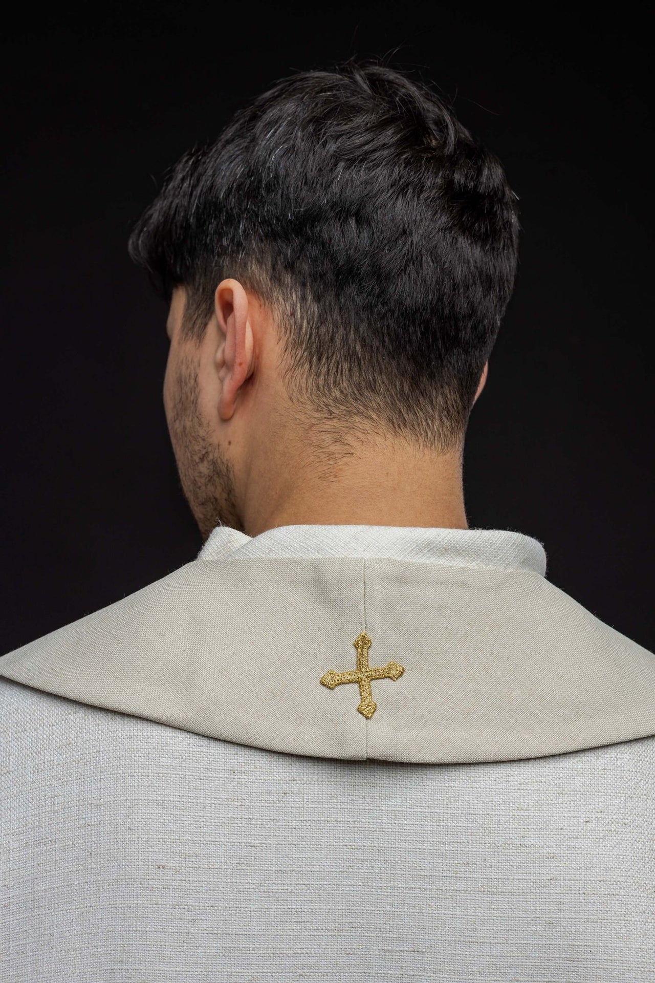 Stuła Liturgiczna Ecru Aksamit - Krzyż Haftowany - SZATYLITURGICZNE.PL