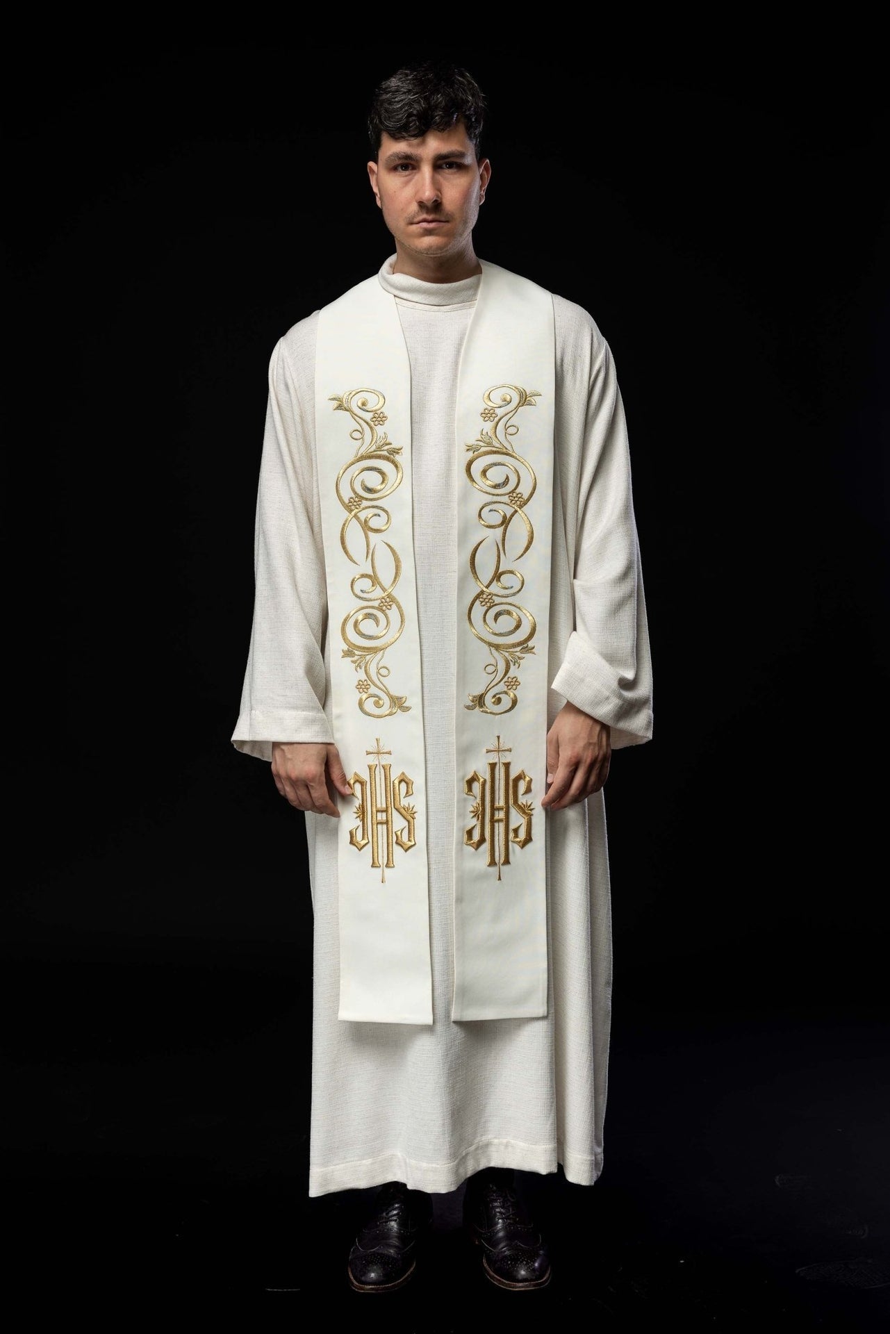 Stuła Liturgiczna Ecru z Haftem IHS - SzatyLiturgiczne.pl - SZATYLITURGICZNE.PL