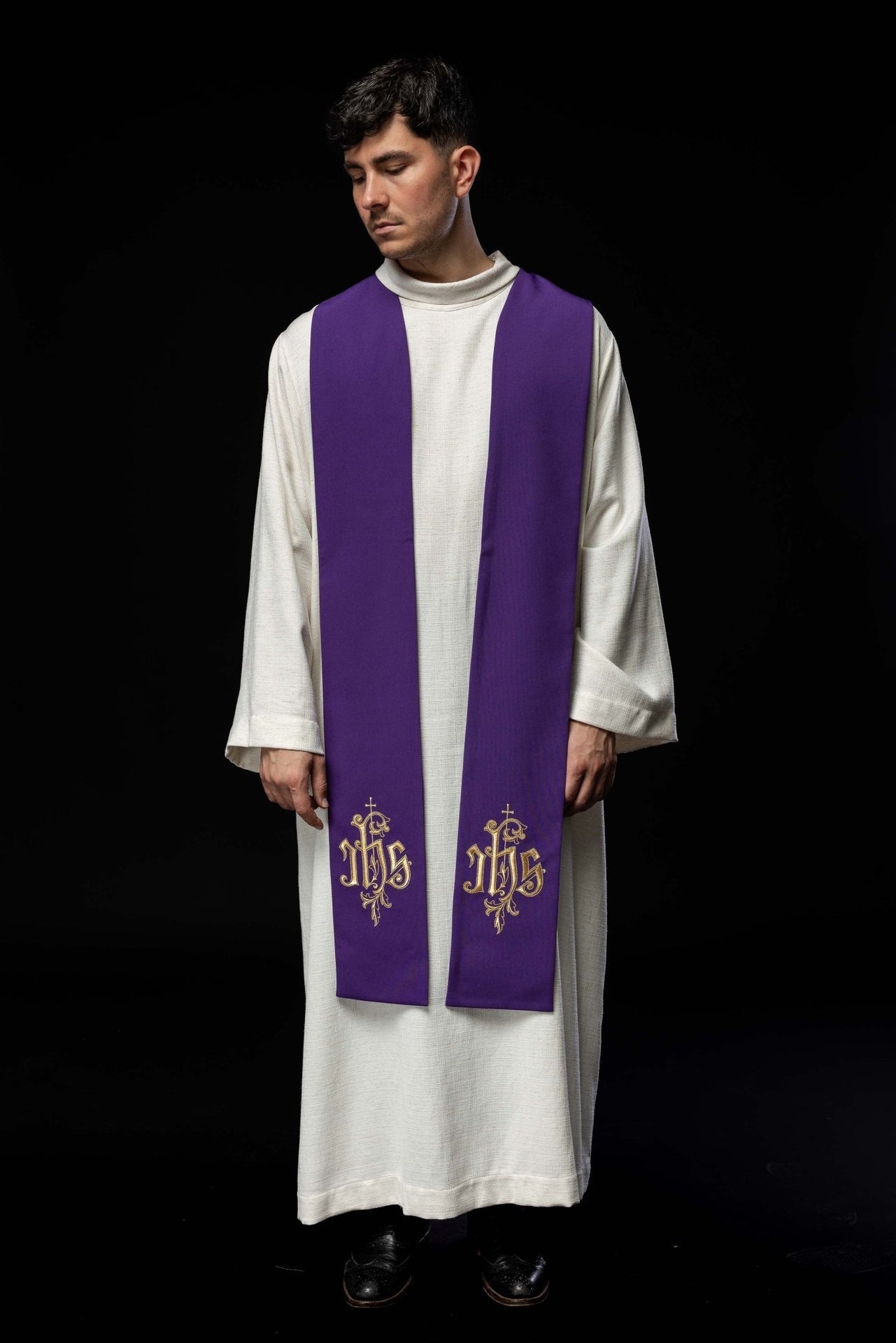 Stuła Liturgiczna Haftowana IHS - Elegancka Stuła Kapłańska - SZATYLITURGICZNE.PL