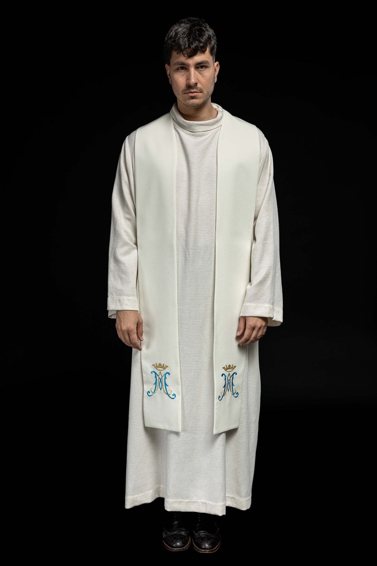 Stuła Maryjna Haftowana Ecru - Szaty Liturgiczne Premium - SZATYLITURGICZNE.PL