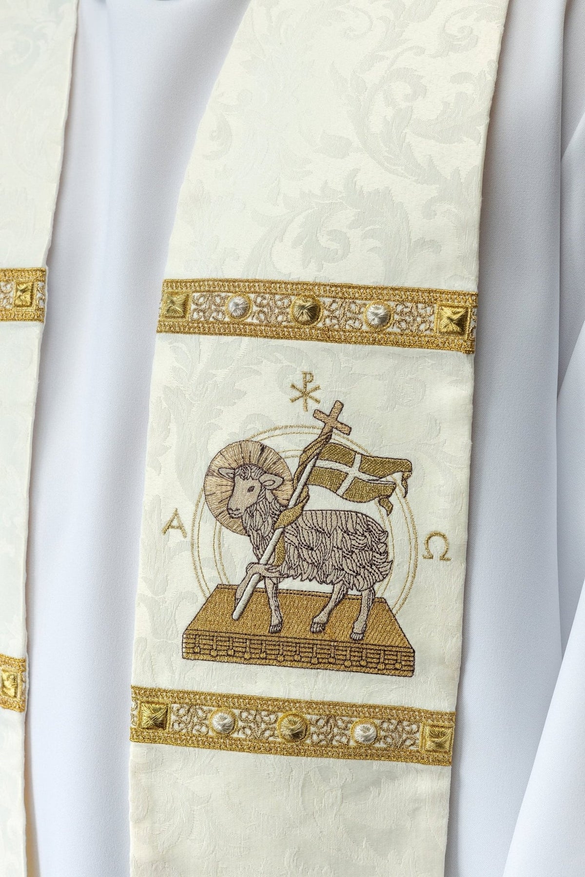 Stuła Wielkanocna Ecru z Haftem Baranka Bożego - Polska Produkcja - SZATYLITURGICZNE.PL