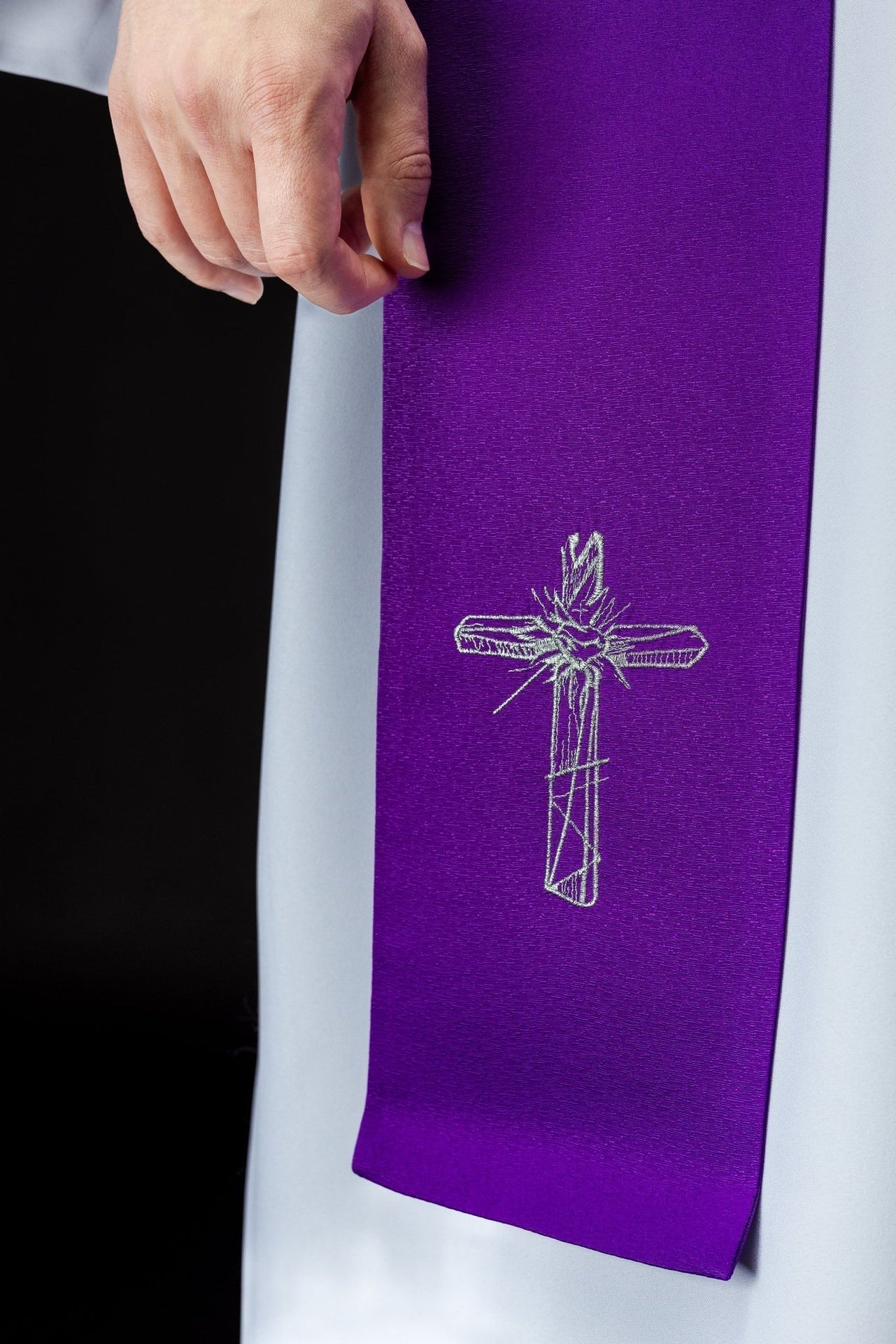 Stuła Wielkopostna z Haftem Jezusa Chrystusa - Polska Produkcja - SZATYLITURGICZNE.PL