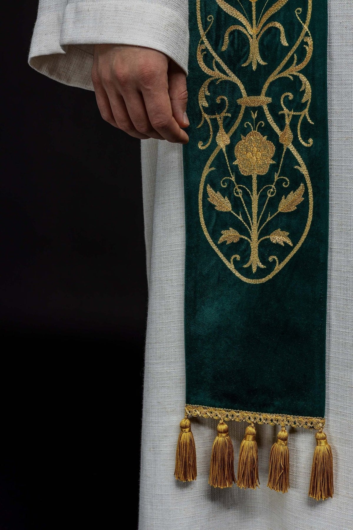 Stuła zielona haftowana IHS - SZATYLITURGICZNE.PL