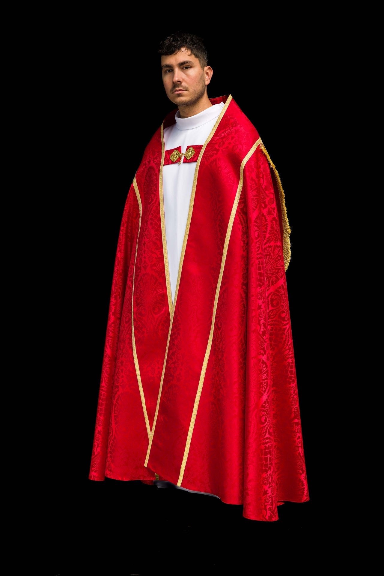 Żakardowa kapa rzymska gładka Czerwona - SZATYLITURGICZNE.PL