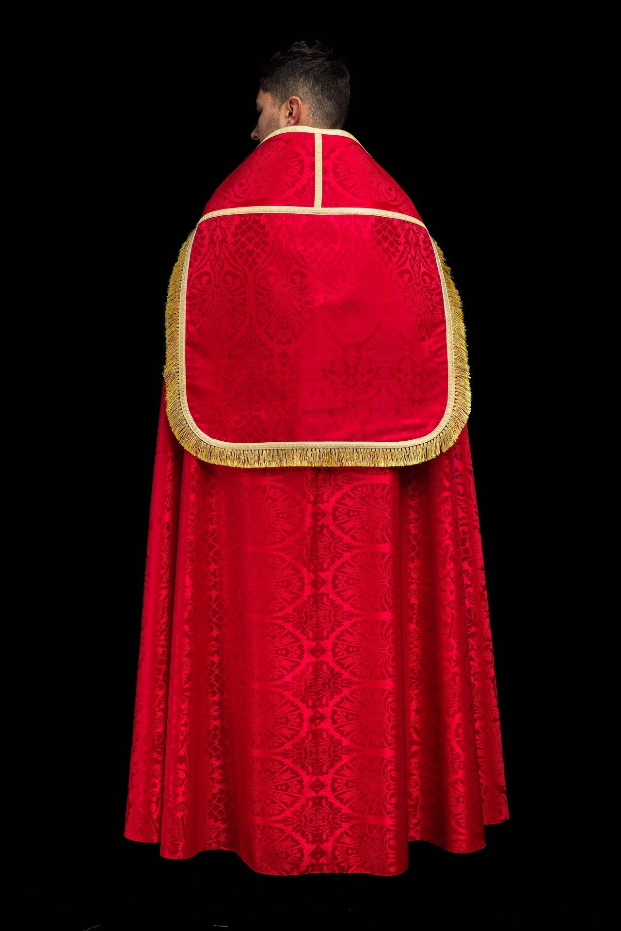 Żakardowa kapa rzymska gładka Czerwona - SZATYLITURGICZNE.PL
