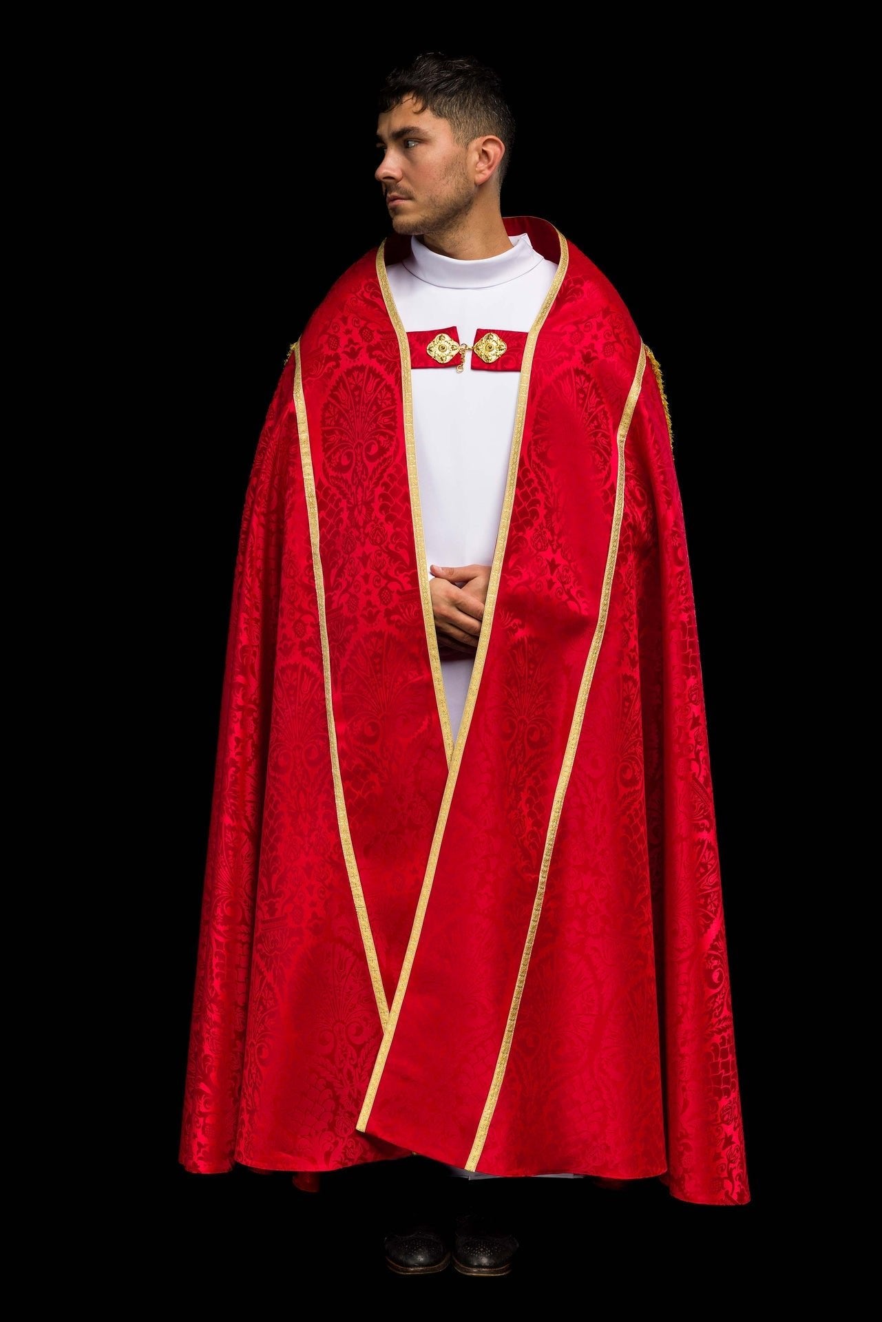 Żakardowa kapa rzymska gładka Czerwona - SZATYLITURGICZNE.PL