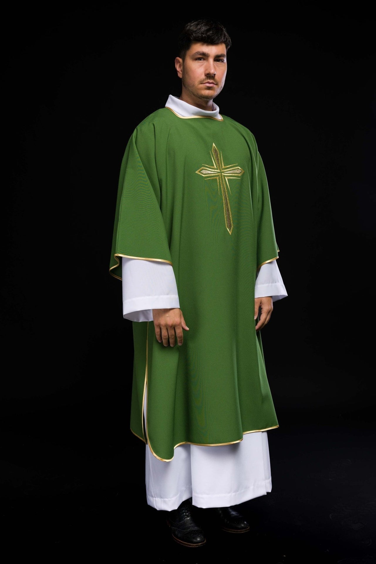 Zielona Dalmatyka Liturgiczna ze Złotym Krzyżem - 130cm - SZATYLITURGICZNE.PL