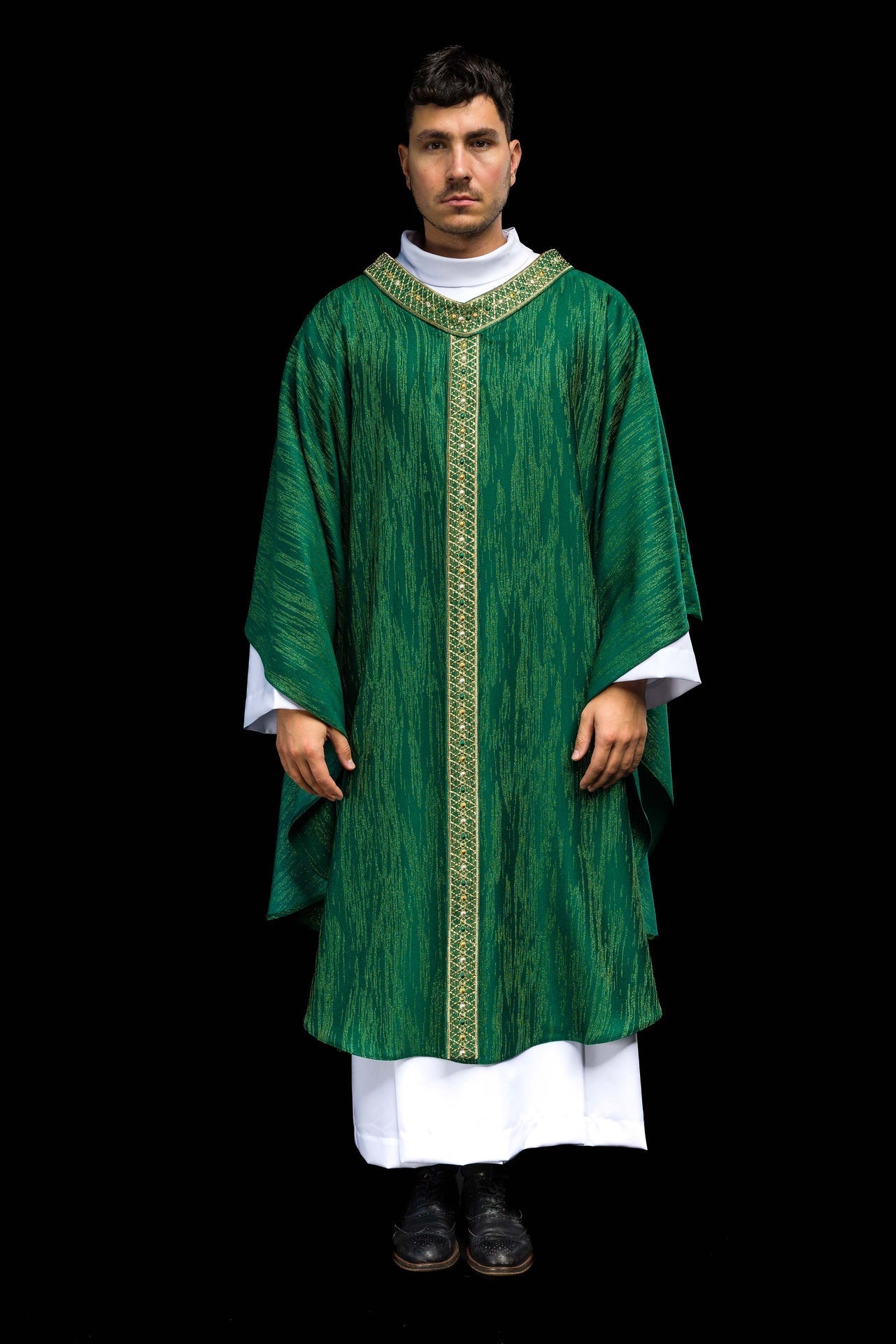 Zielony Ornat Liturgiczny Haftowany - Pas i Kołnierz z Kamieniami - SZATYLITURGICZNE.PL