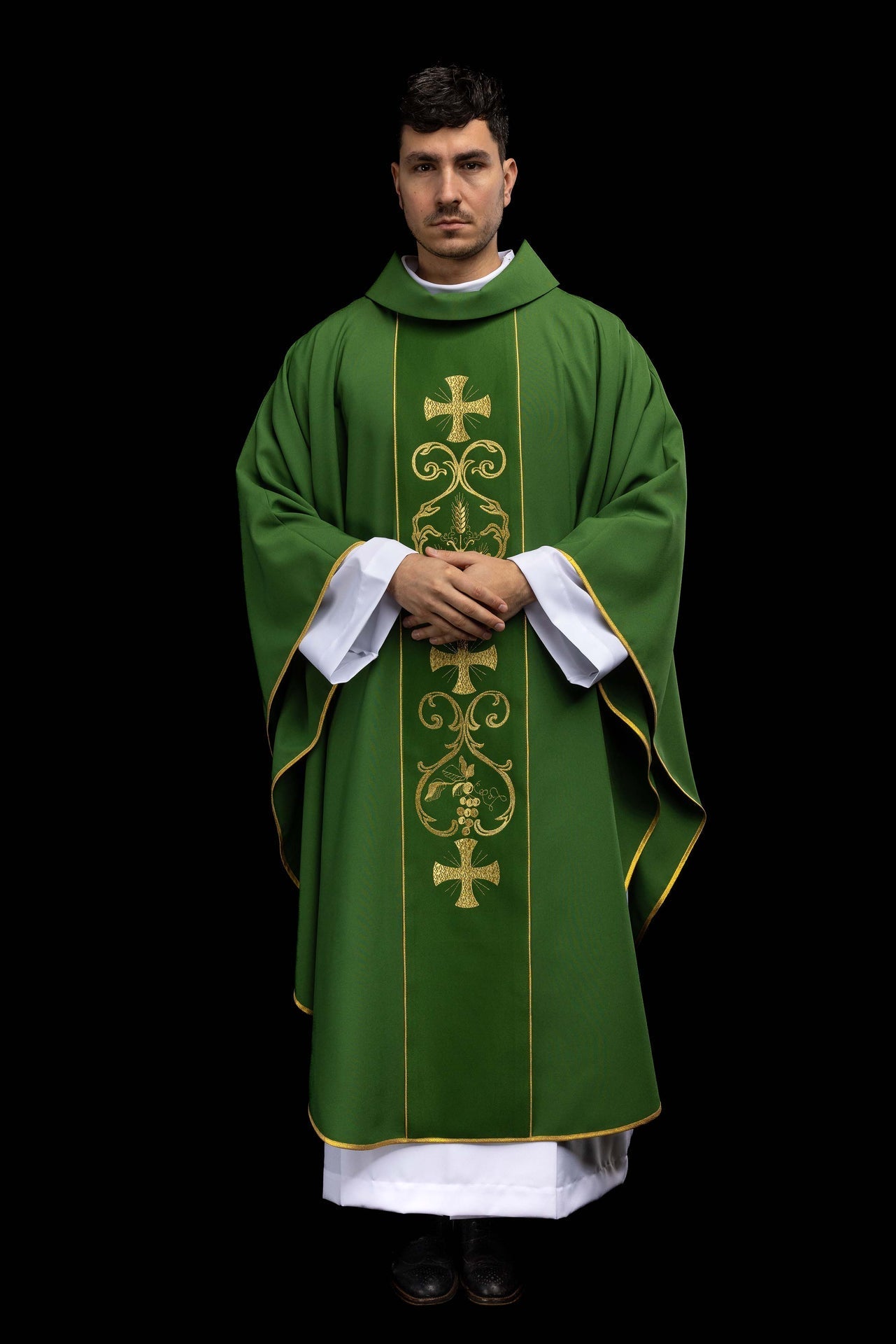 Zielony ornat liturgiczny zdobiony haftowanym pasem - SZATYLITURGICZNE.PL