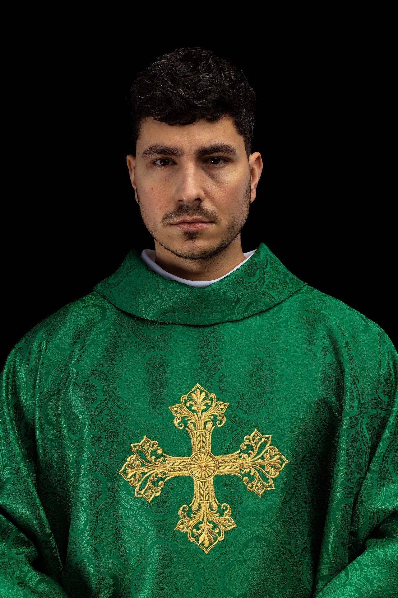 Zielony ornat z krzyżem tkanina żakardowa - SZATYLITURGICZNE.PL