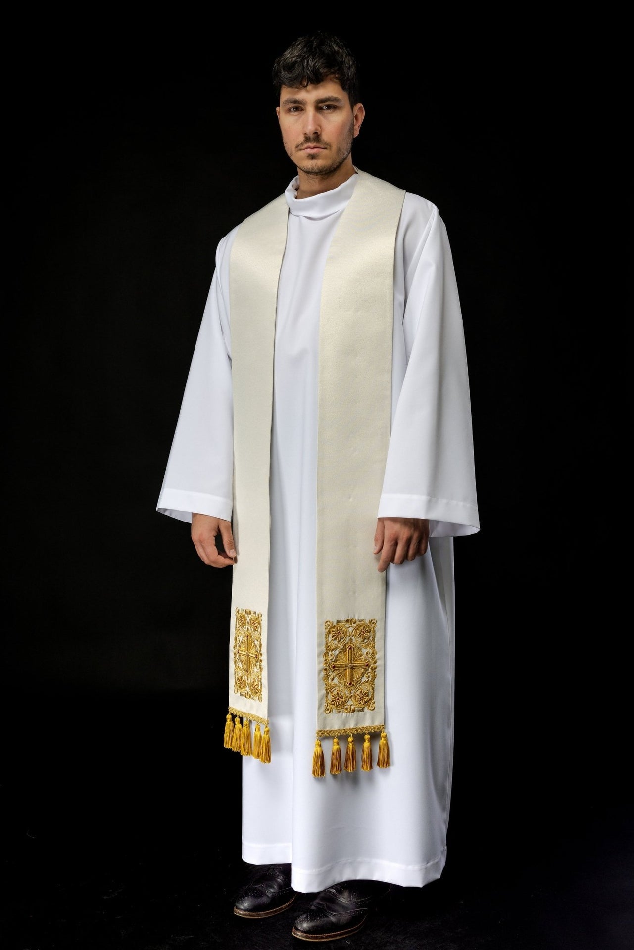 Złota Stuła Kapłańska z Haftem i Kamieniami - Elegancka Liturgia - SZATYLITURGICZNE.PL
