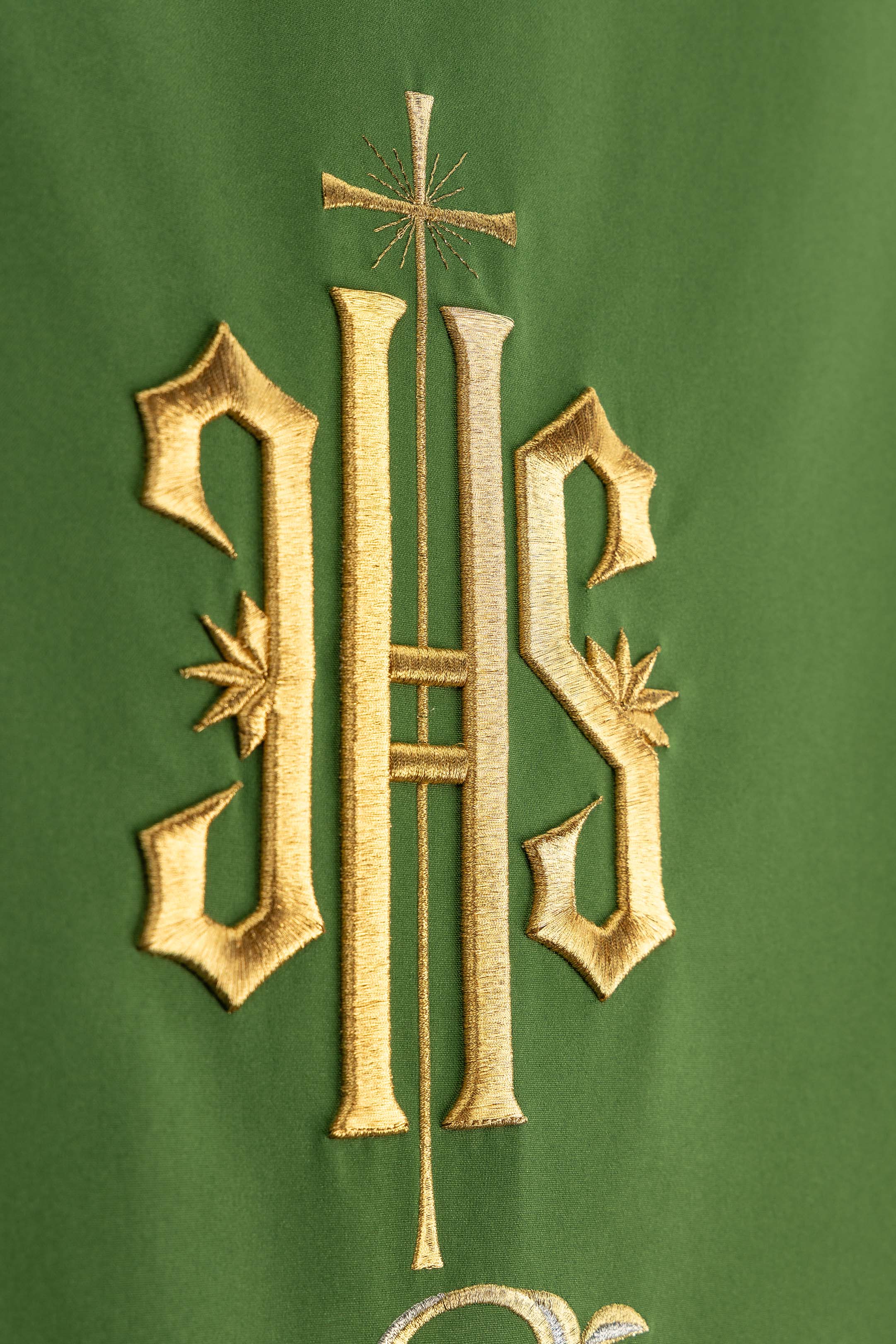 Zielona Serweta na Lektorium z Haftem IHS - Liturgia Kościelna