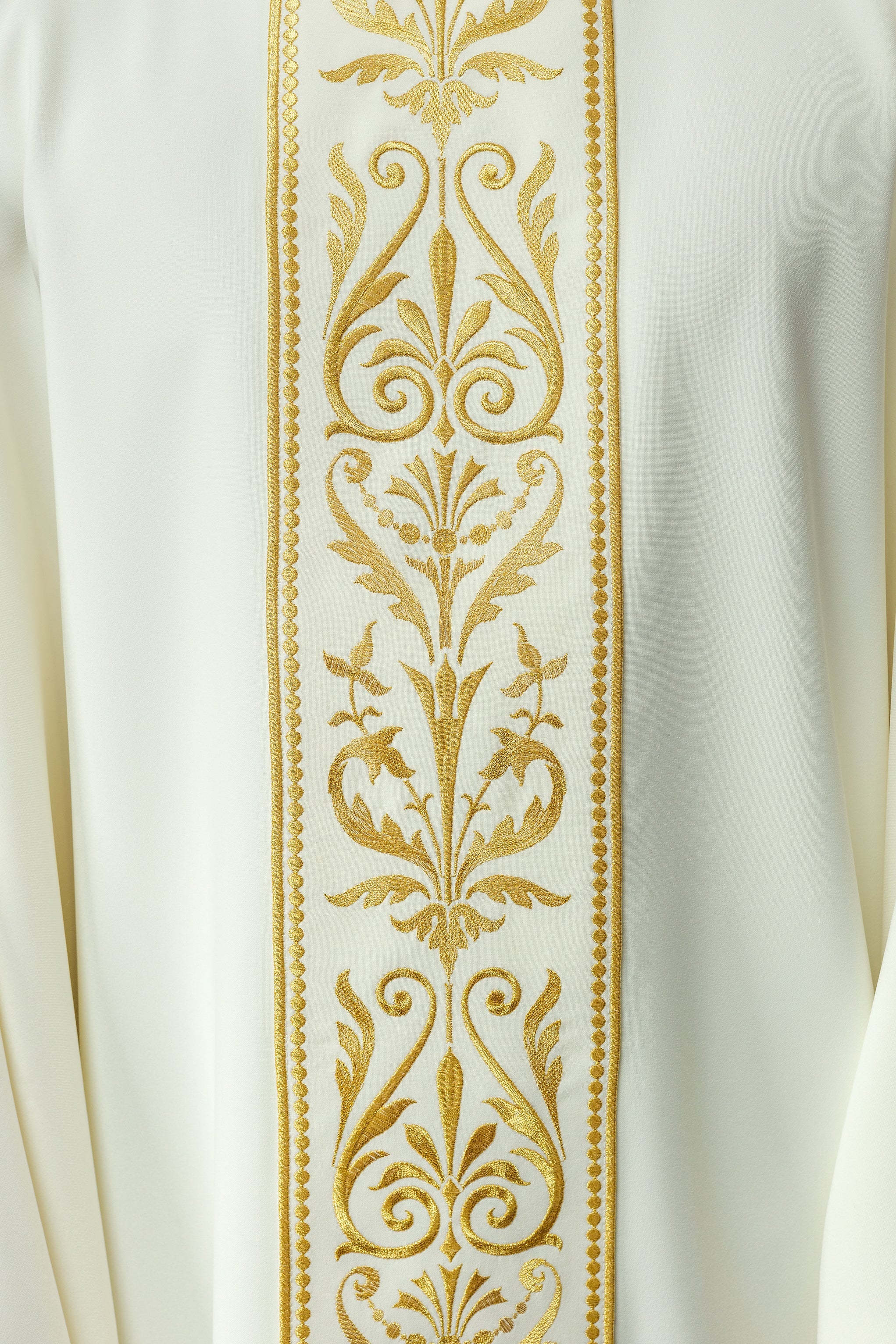 Ornat liturgiczny z haftowanym pasem w kolorze ecru - ORNATY.PL
