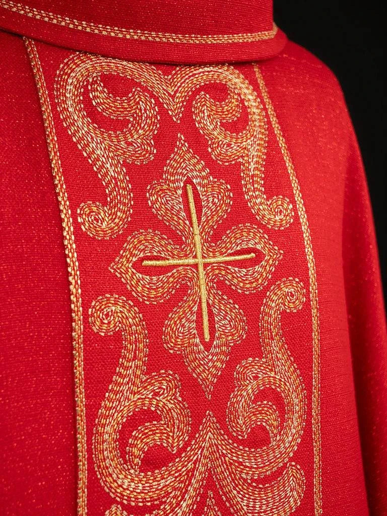 Ornat bogato haftowany z krzyżami Czerwony - SZATYLITURGICZNE.PL