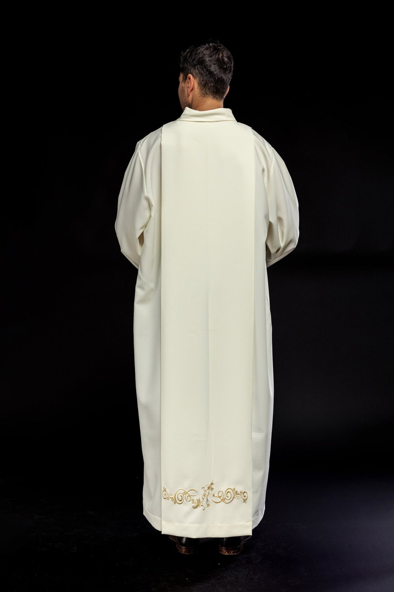 Alba kapłańska gładka z golfem Ecru ozdobny haft - SZATYLITURGICZNE.PL