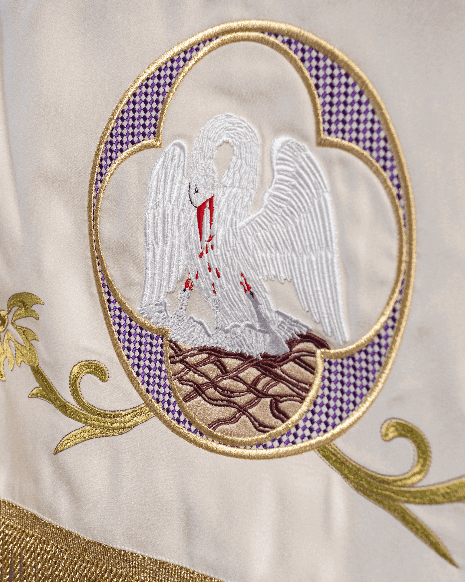 Baldachim Kościelny Haftowany Ecru - Symbolika Eucharystyczna - SZATYLITURGICZNE.PL