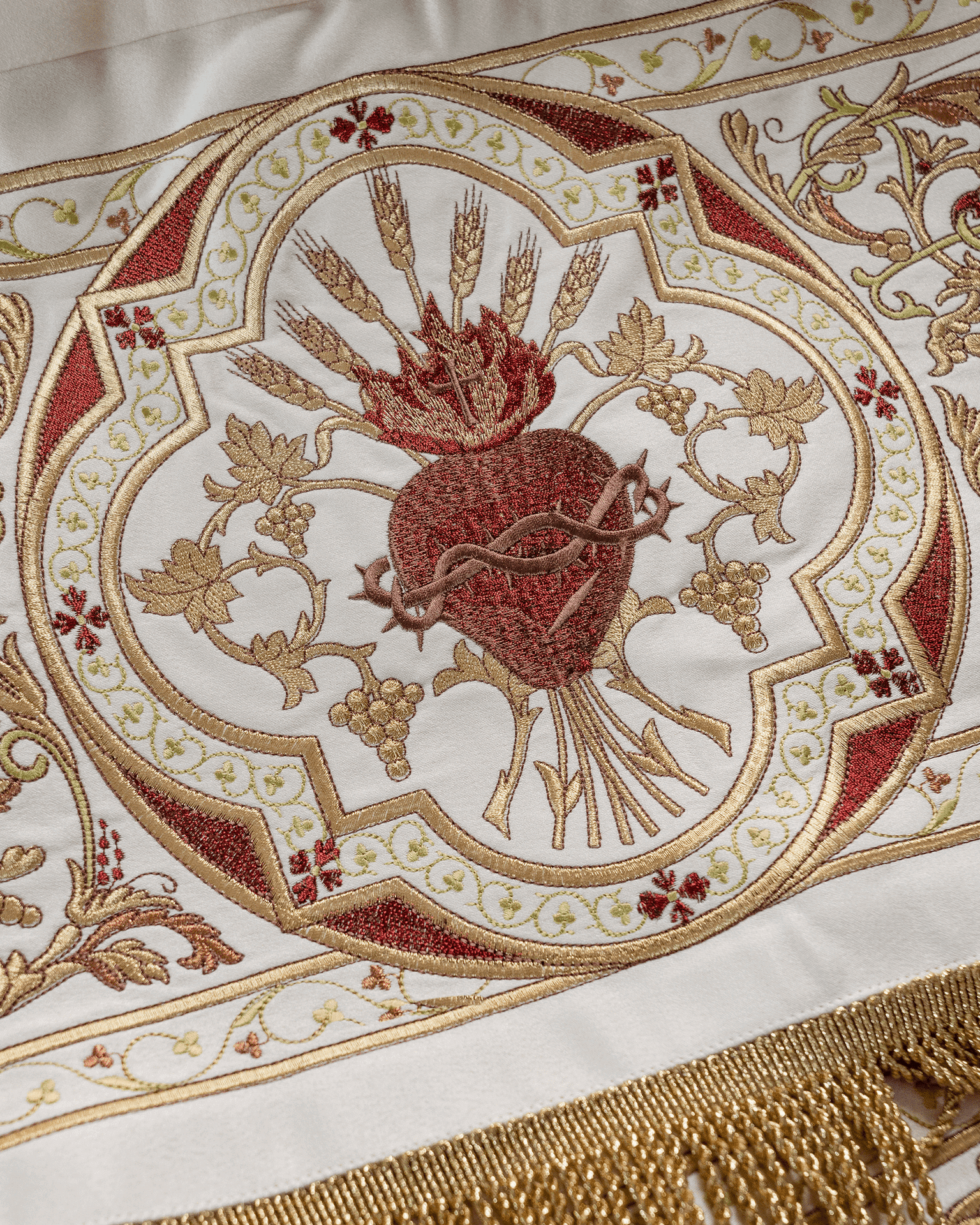 Baldachim Kościelny haftowany na Boże Ciało ecru, Chi Rho i Serce Jezusa, 140×160 cm - SZATYLITURGICZNE.PL