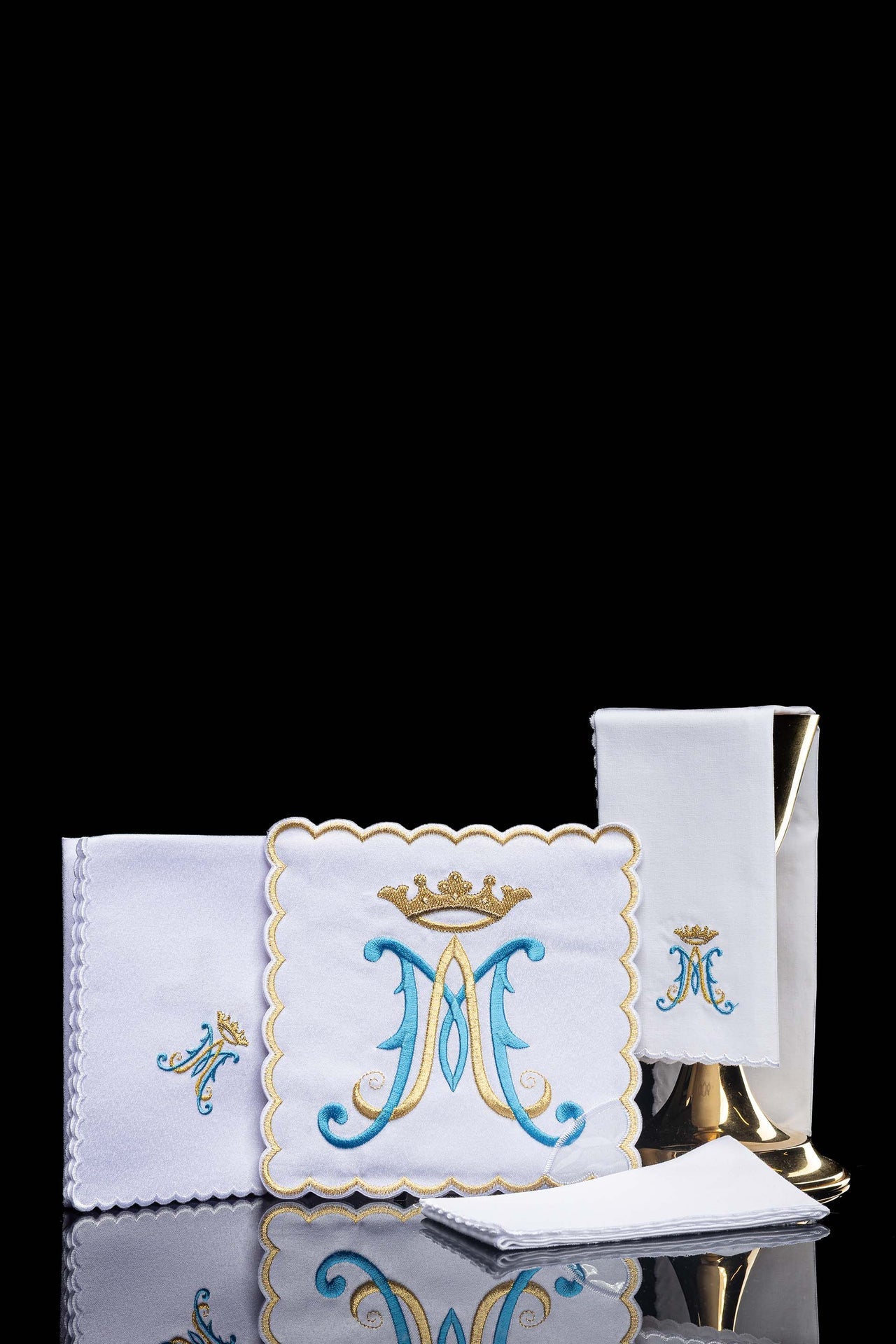 Bielizna Kielichowa Maryjna Haftowana - Komplet Liturgiczny - SZATYLITURGICZNE.PL