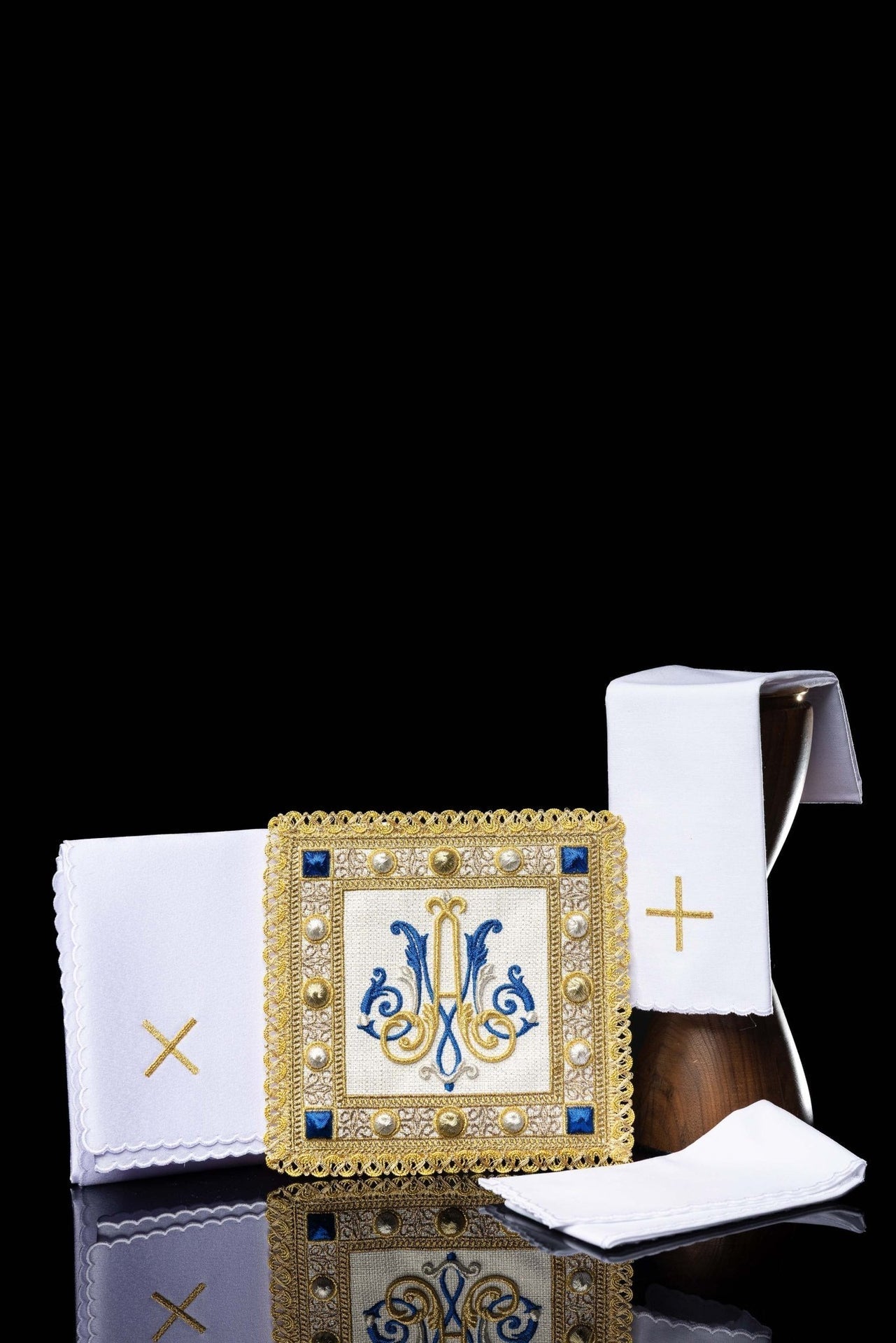 Bielizna Kielichowa z Haftem Maryjnym - Komplet Liturgiczny - SZATYLITURGICZNE.PL