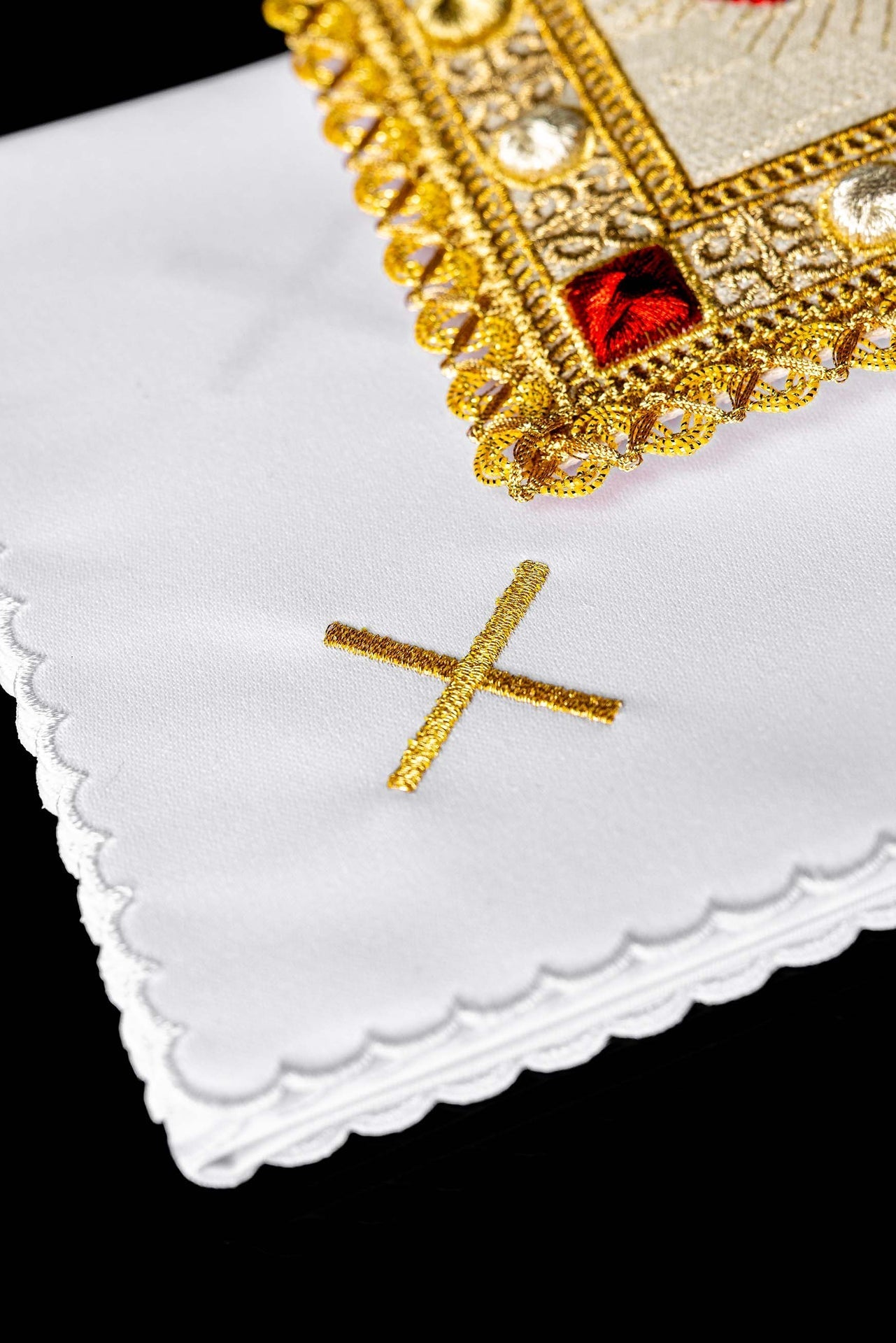 Bielizna kielichowa z haftem trzech serc - SZATYLITURGICZNE.PL
