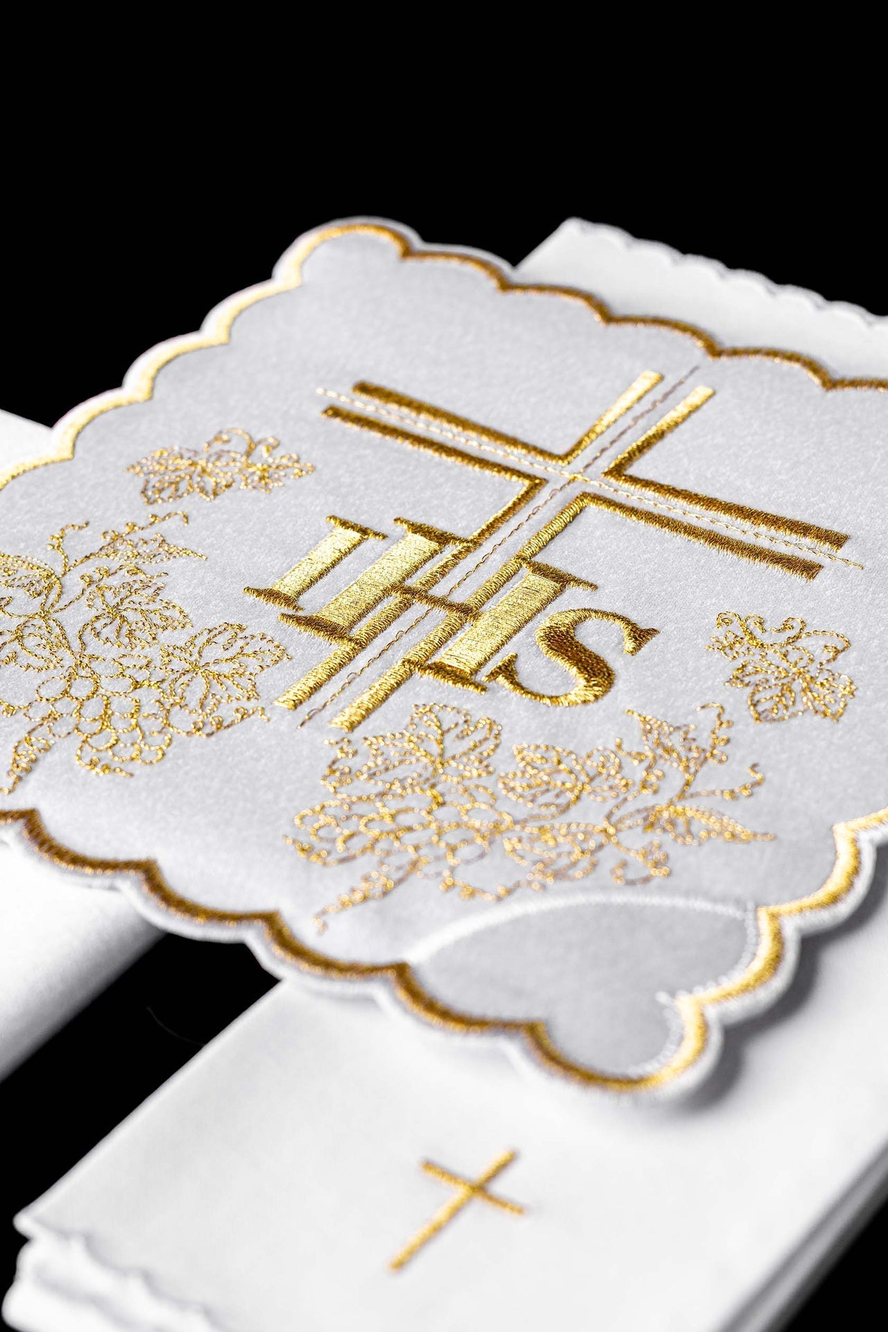 Bielizna Kielichowa Złoty Haft IHS Komplet 4w1 - Elegancka - SZATYLITURGICZNE.PL
