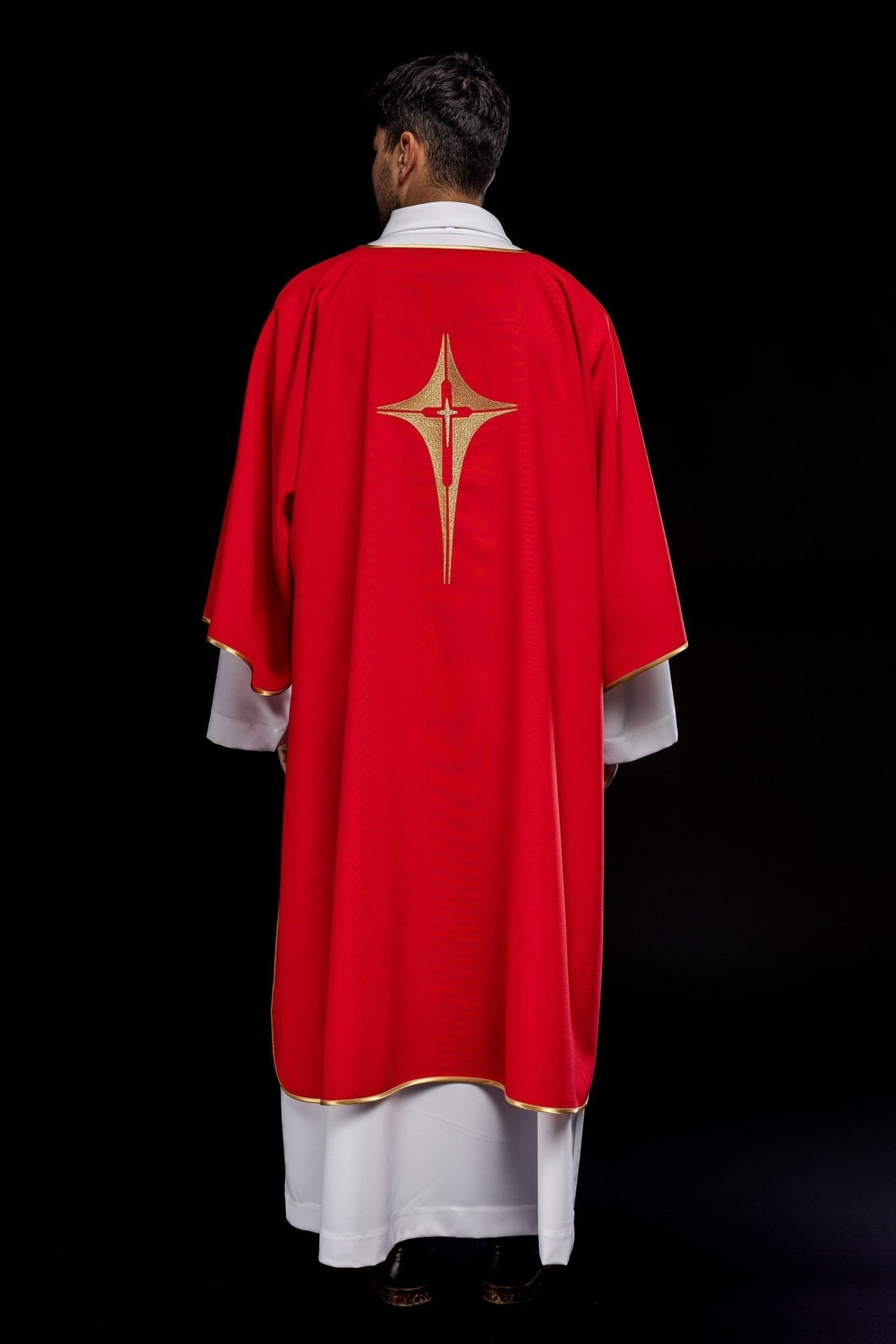 Czerwona Dalmatyka Liturgiczna ze Złotym Krzyżem - 130 cm - SZATYLITURGICZNE.PL