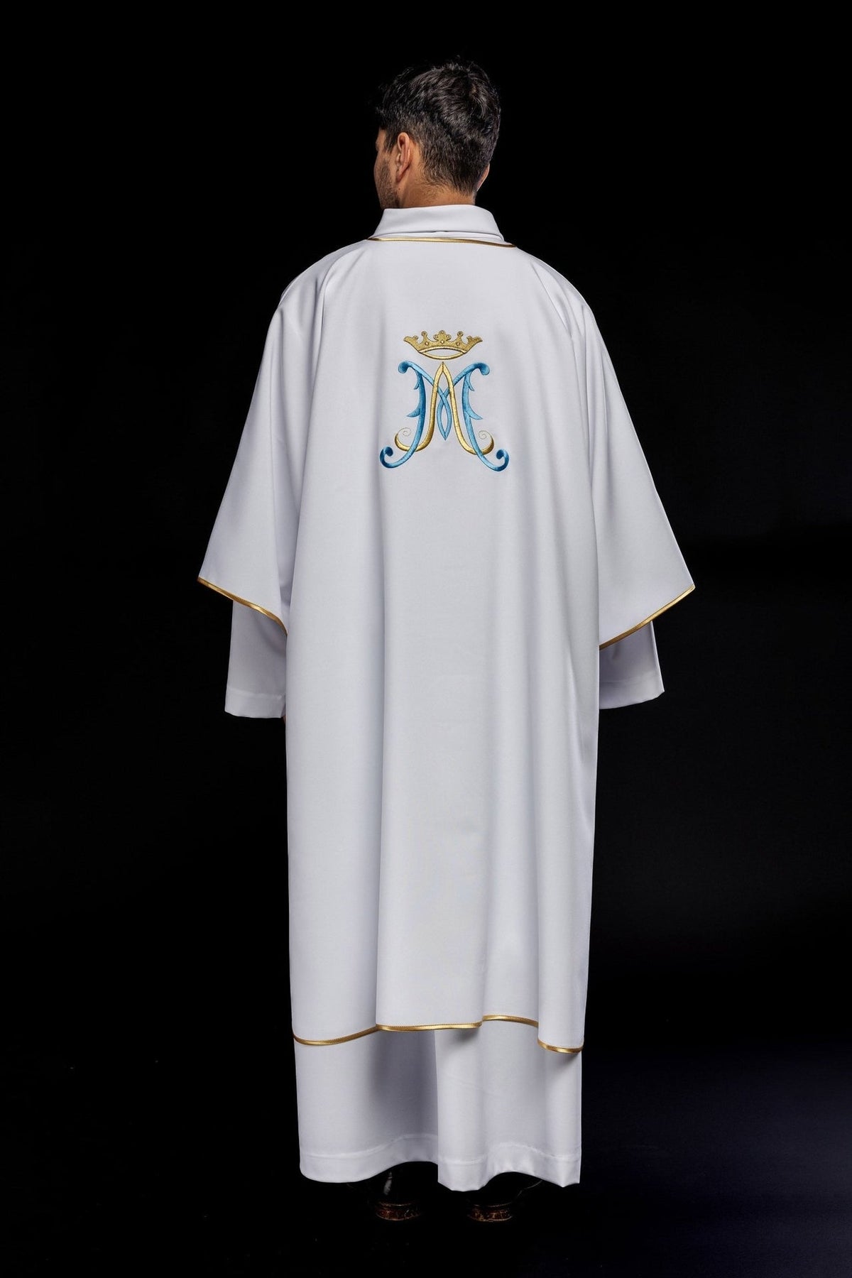 Dalmatyka Liturgiczna Biała z Haftem Maryjnym - Elegancka Szata - SZATYLITURGICZNE.PL