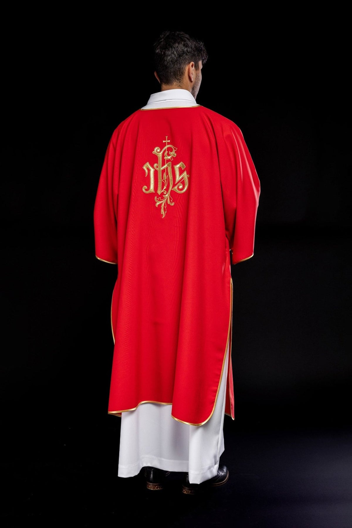 Dalmatyka Liturgiczna Czerwona z Haftem IHS - Komplet ze Stułą - SZATYLITURGICZNE.PL