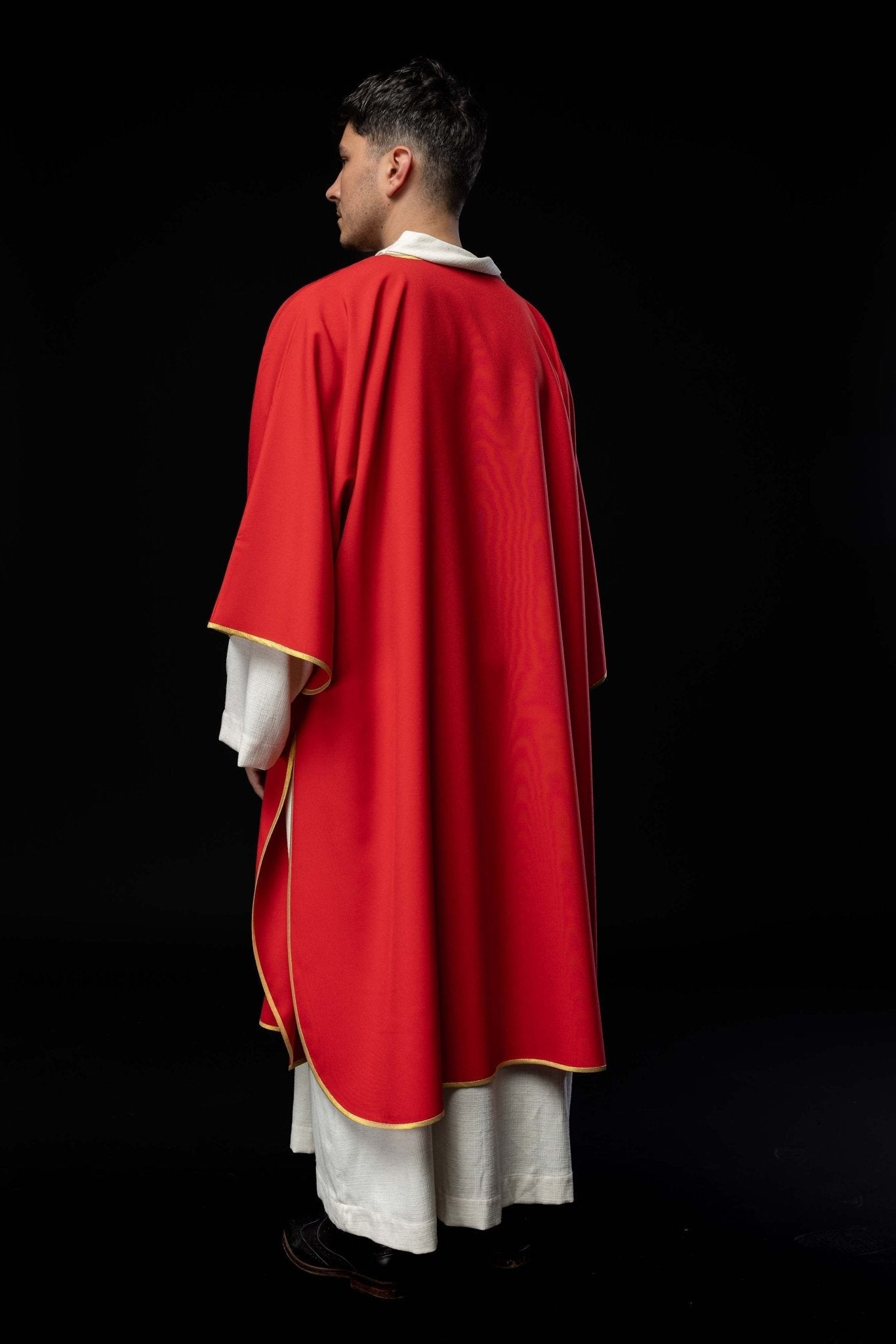 Dalmatyka Liturgiczna Czerwona ze Złotą Lamówką - Gładka Tkanina - SZATYLITURGICZNE.PL