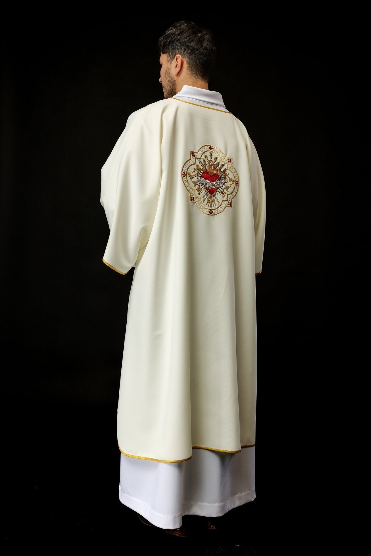 Dalmatyka Liturgiczna Ecru Serce Maryi - Złoty Haft - SZATYLITURGICZNE.PL