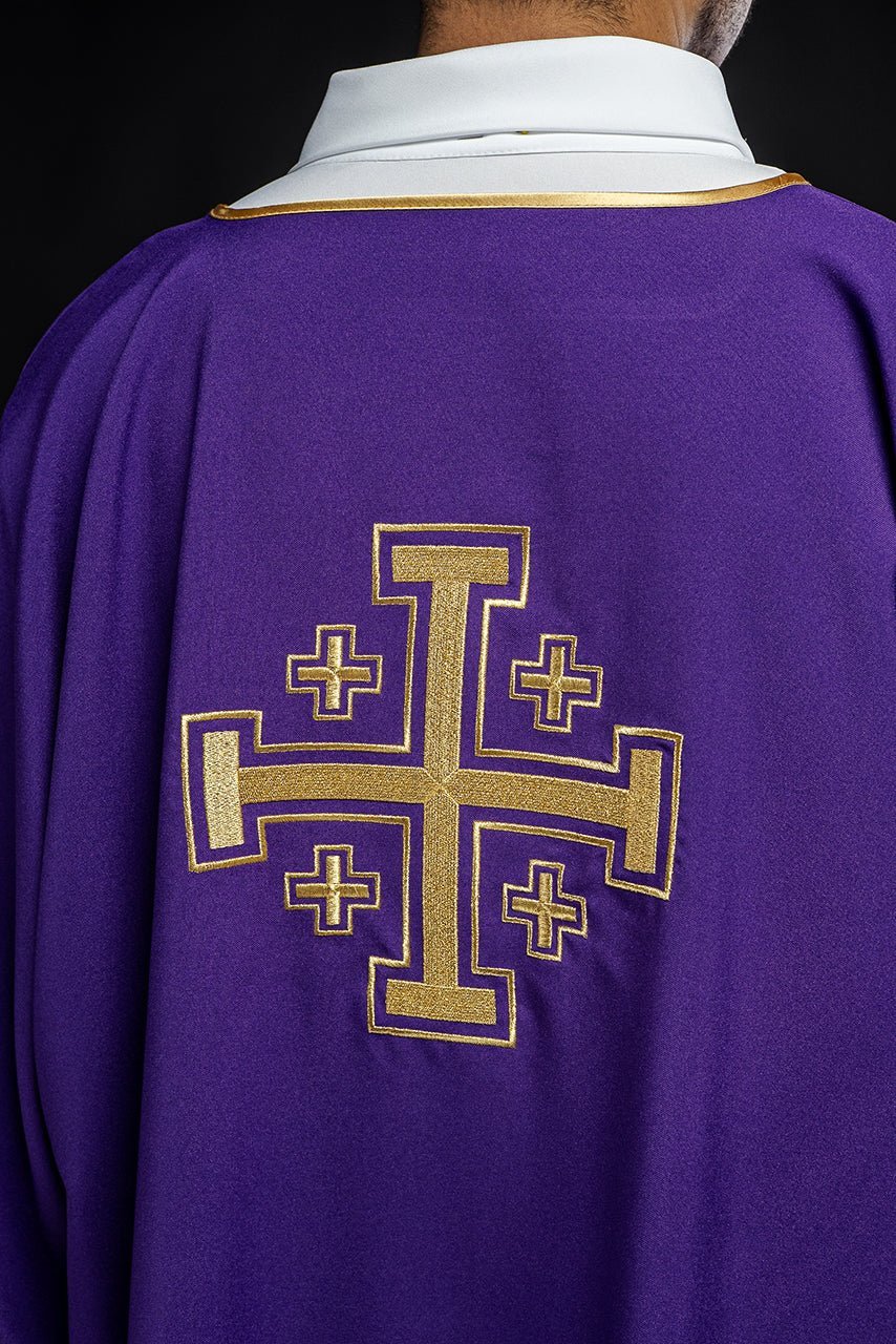 Dalmatyka Liturgiczna Fioletowa ze Złotym Krzyżem - Komplet ze Stułą - SZATYLITURGICZNE.PL