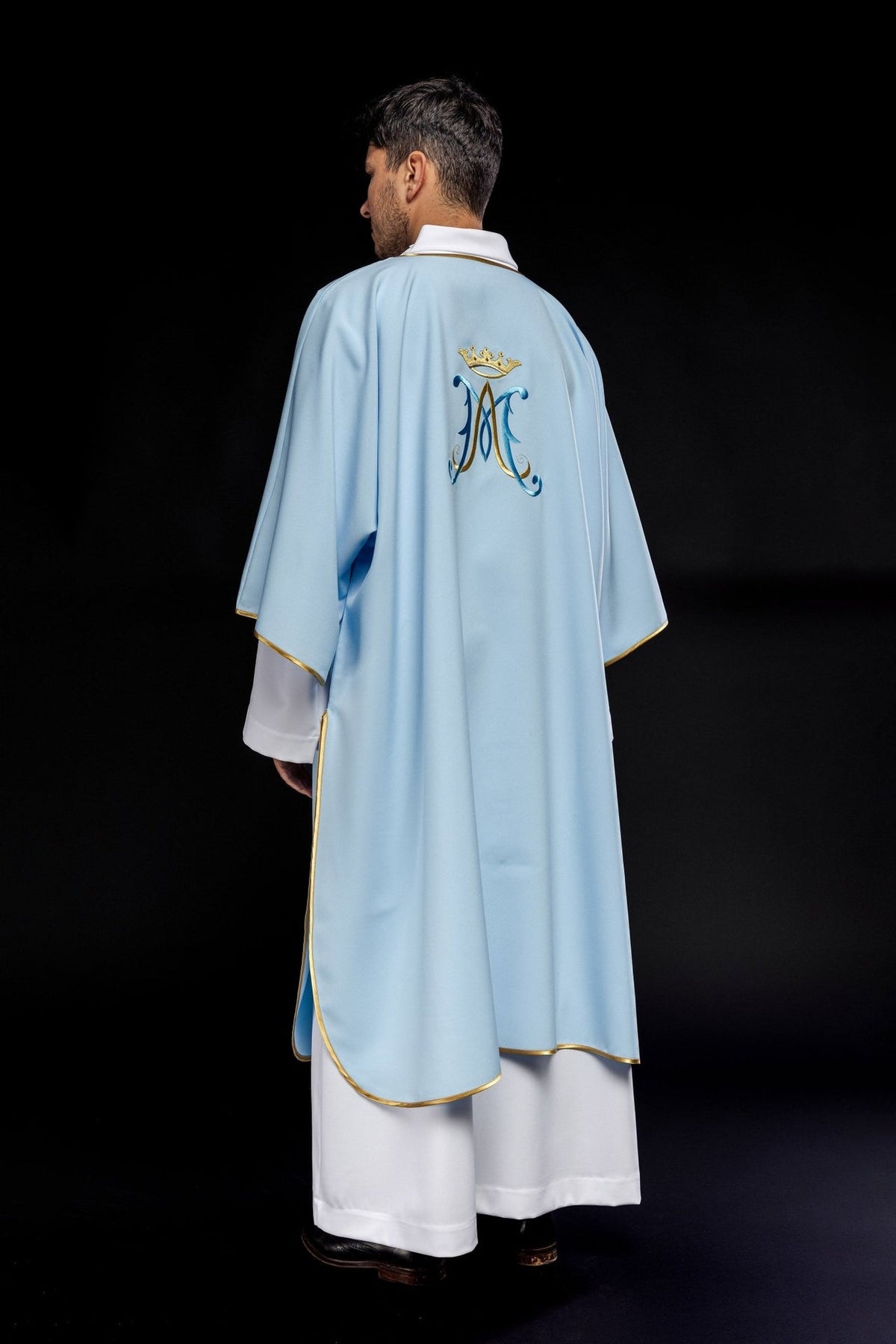 Dalmatyka Liturgiczna Niebieska z Haftem Maryjnym - Polska Produkcja - SZATYLITURGICZNE.PL