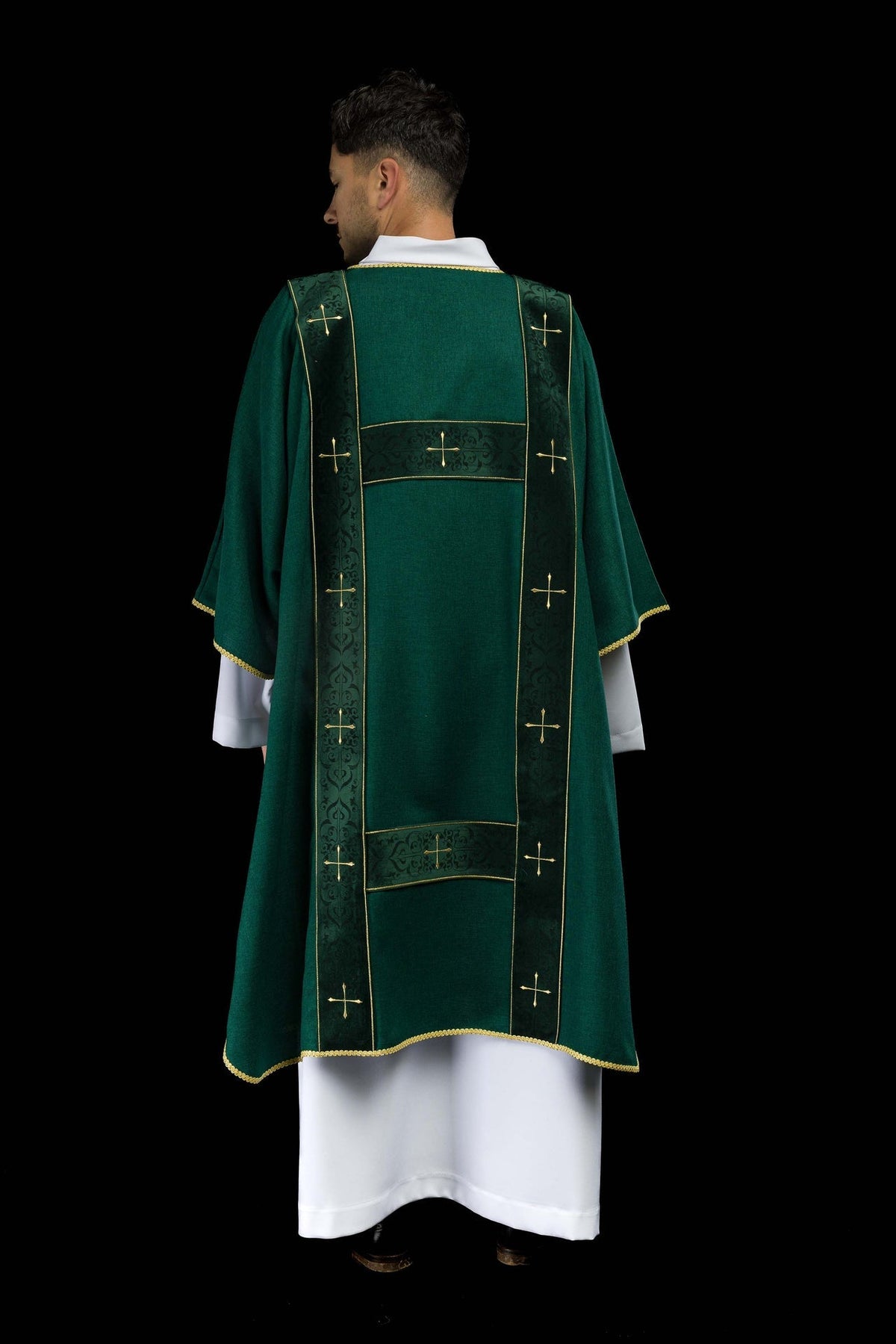 Dalmatyka Liturgiczna Zielona z Aksamitnymi Pasami i Złotym Krzyżem - SZATYLITURGICZNE.PL
