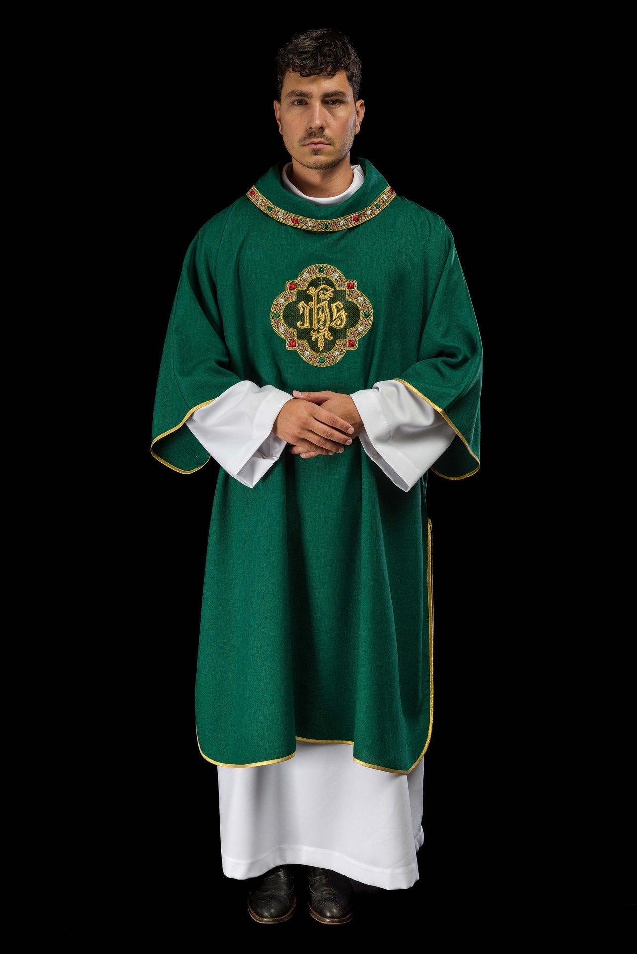 Dalmatyka Liturgiczna Zielona z Haftem IHS - Polska Produkcja - SZATYLITURGICZNE.PL