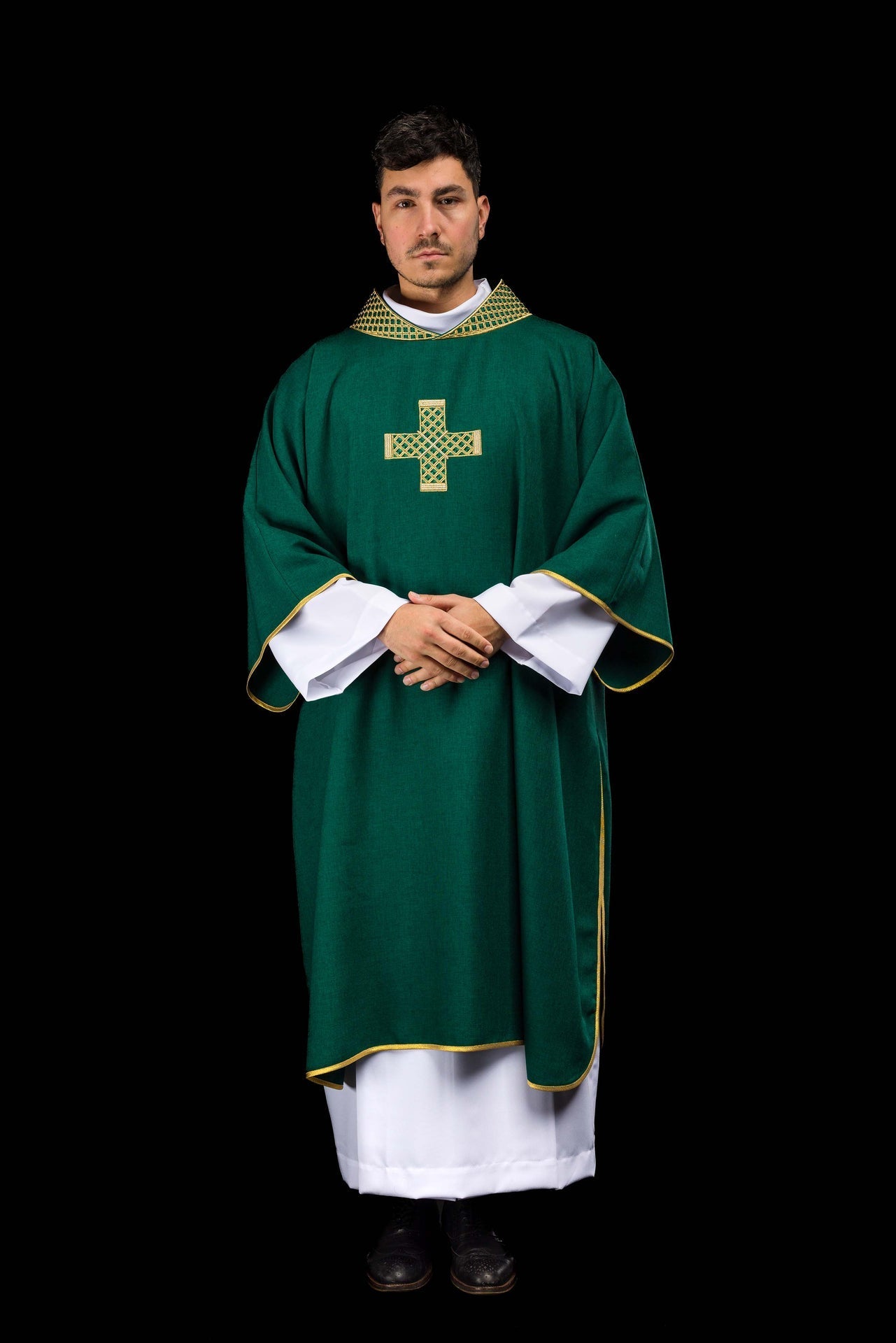 Dalmatyka Liturgiczna Zielona ze Złotymi Krzyżami i Kołnierzem - SZATYLITURGICZNE.PL