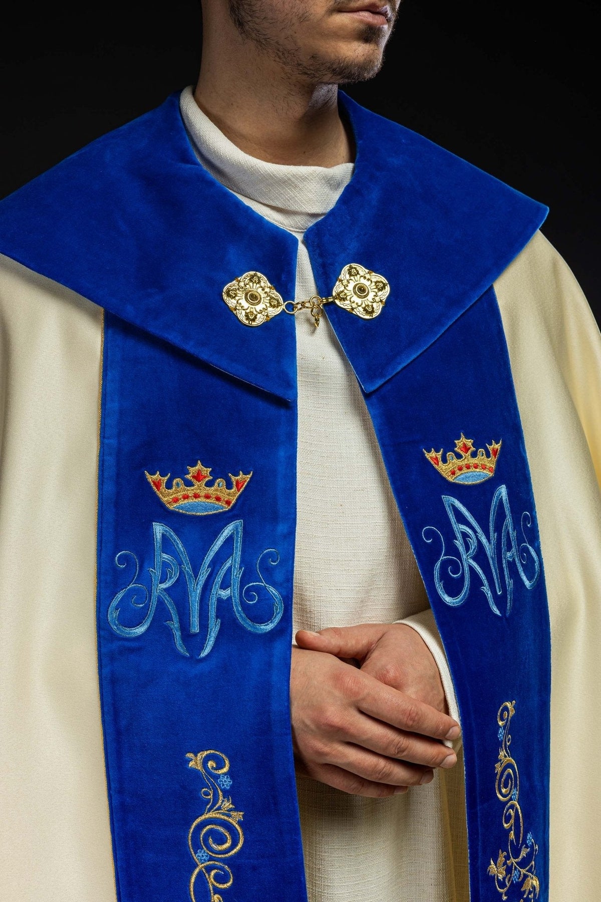 Kapa haftowana Maryjna z aksamitem ecru - SZATYLITURGICZNE.PL