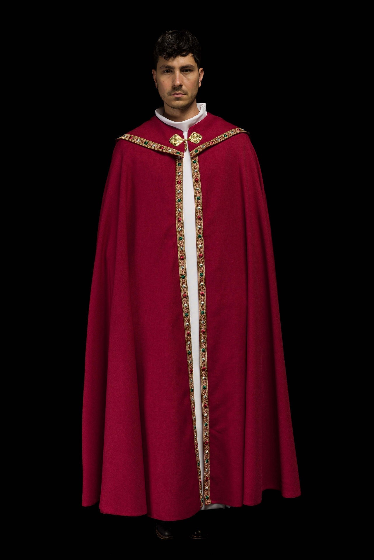Kapa Liturgiczna Czerwona ze Złotym IHS z Satyny - SZATYLITURGICZNE.PL
