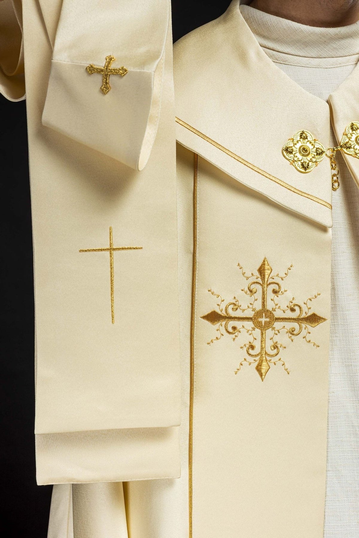 Kapa liturgiczna haftowana ecru - SZATYLITURGICZNE.PL