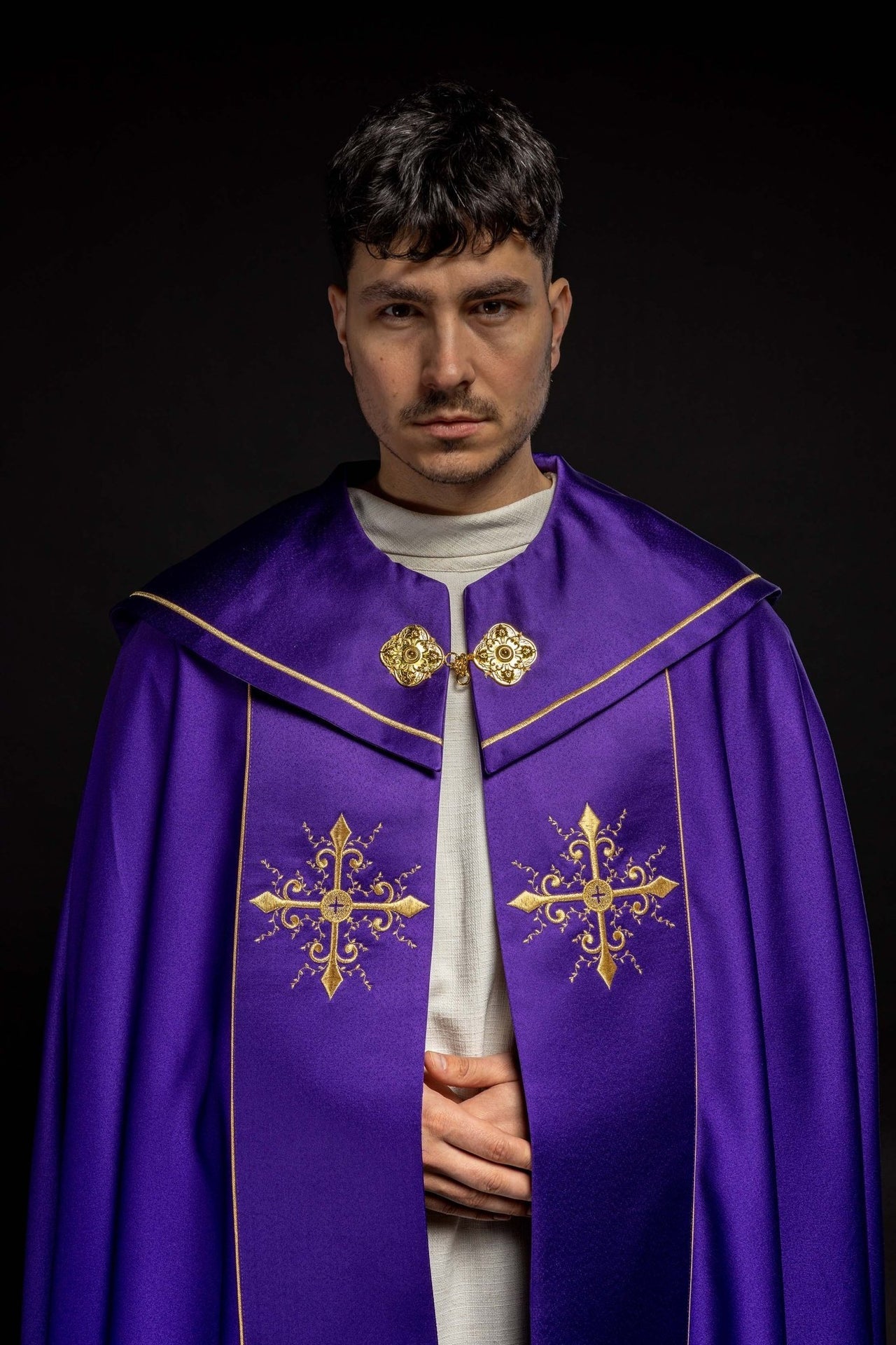 Kapa liturgiczna haftowana fioletowa - SZATYLITURGICZNE.PL