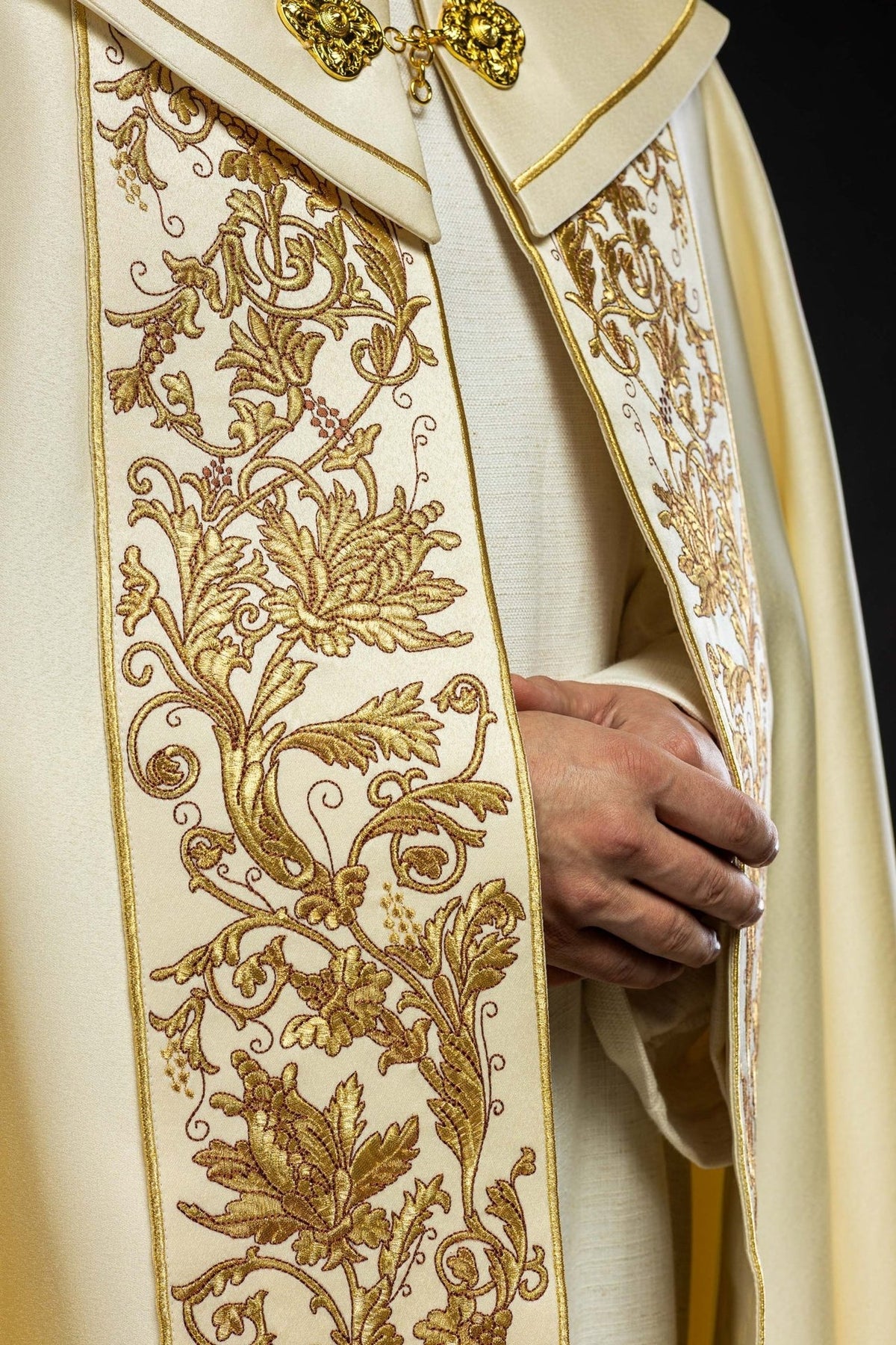Kapa liturgiczna haftowana Kielich ecru - SZATYLITURGICZNE.PL